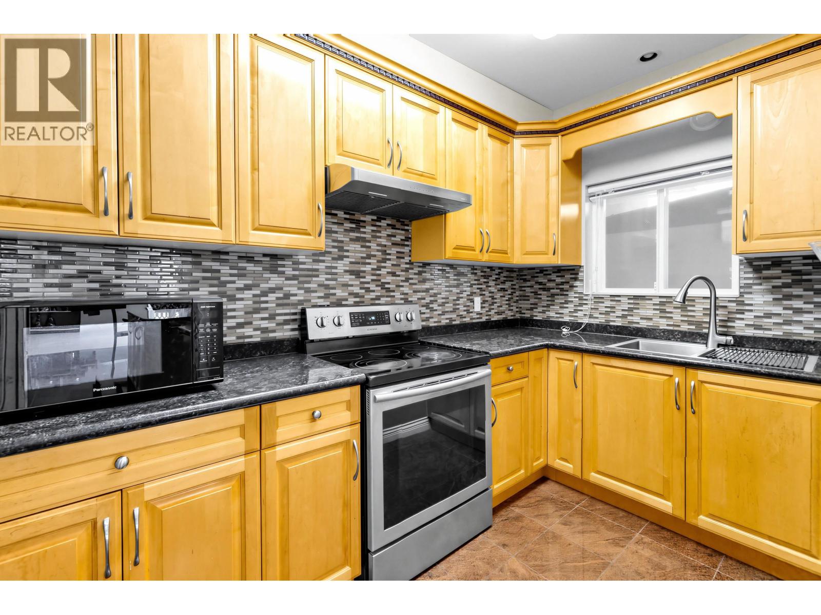 9531 Bakerview Drive Property Photo 13