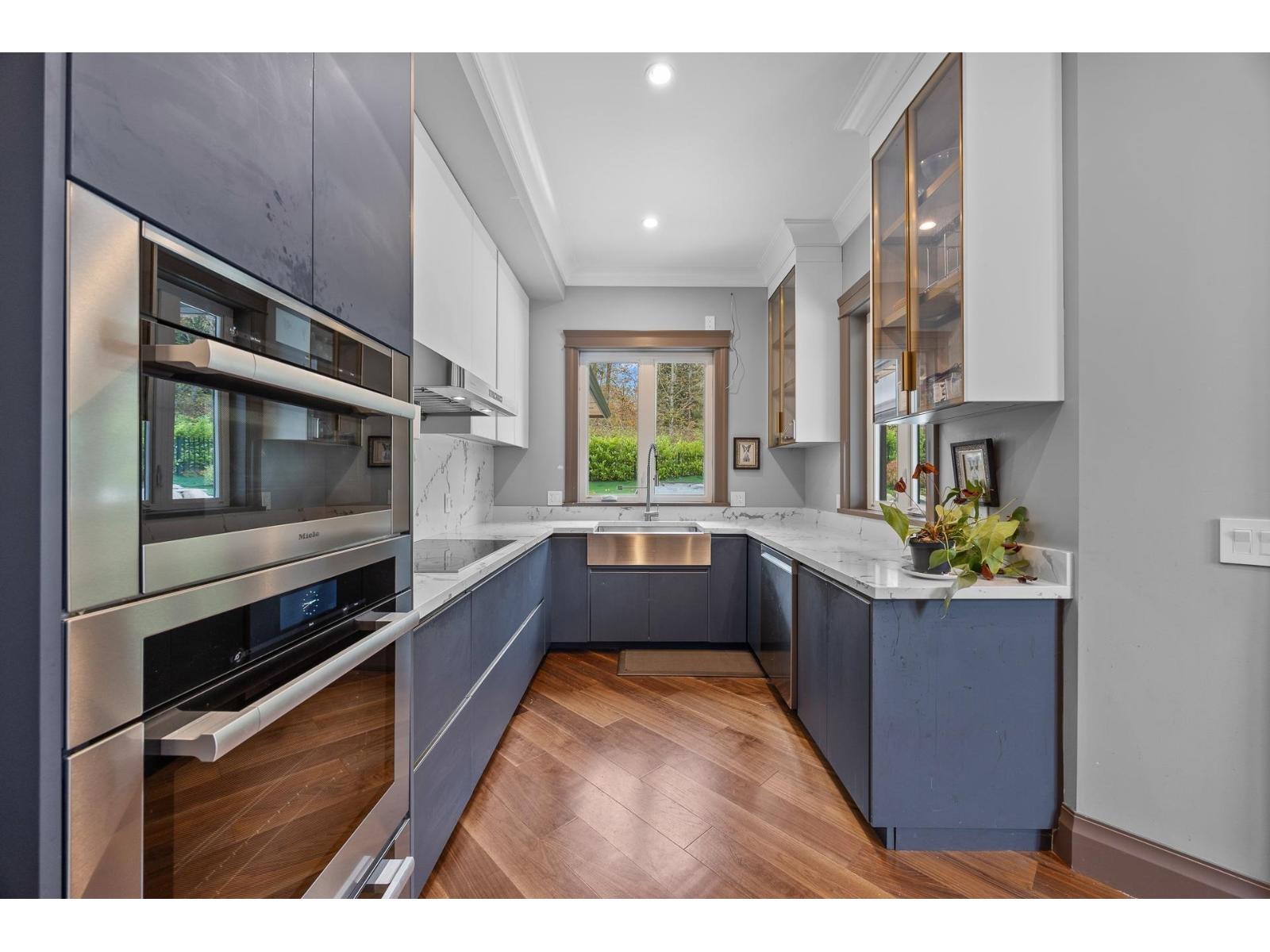 1888 180 Street Property Photo 17