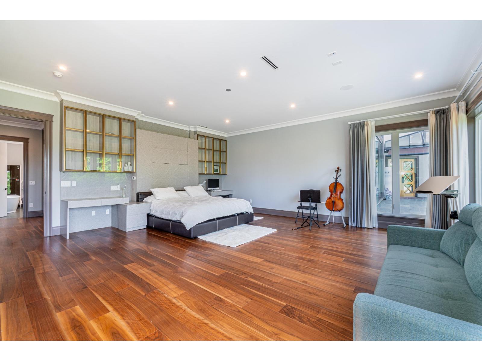 1888 180 Street Property Photo 27