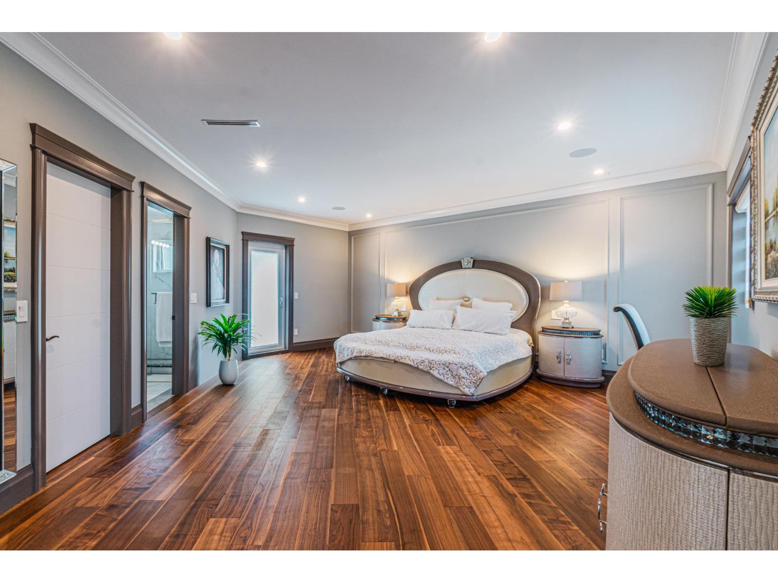 1888 180 Street Property Photo 34