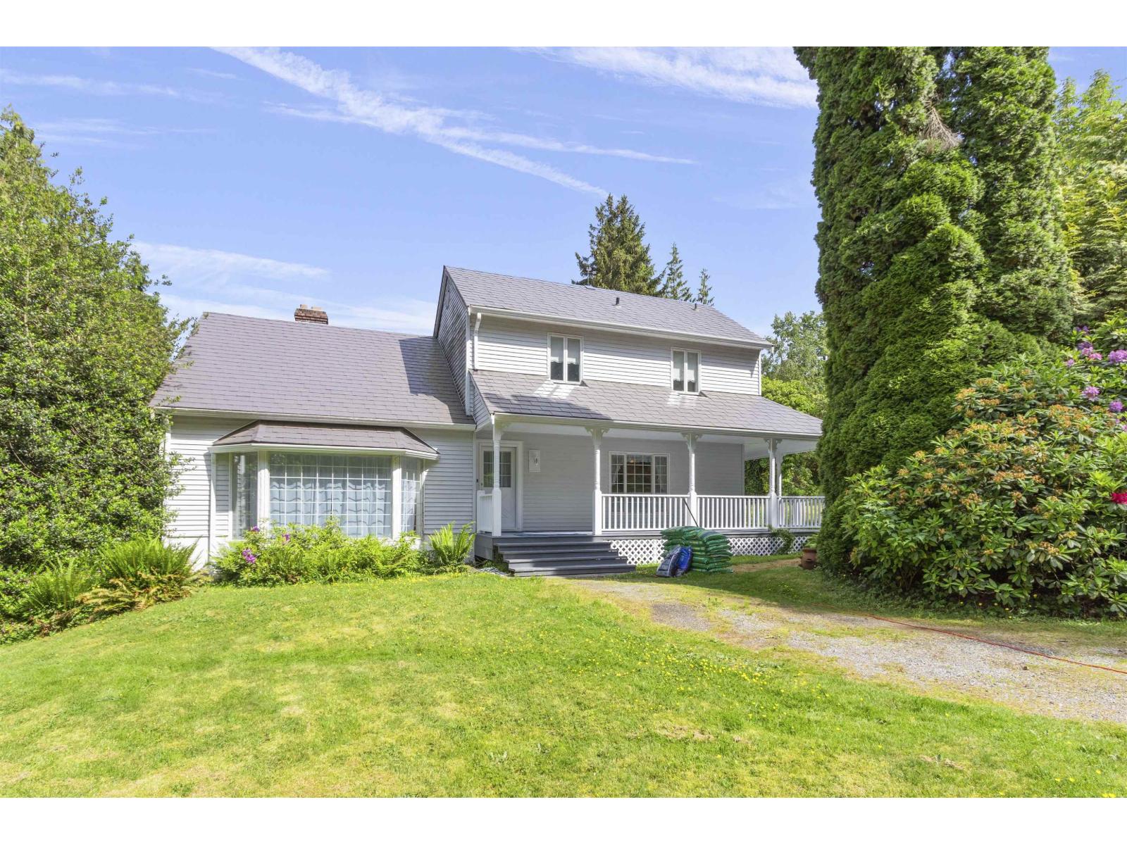 9526 Slater Street Property Photo 4