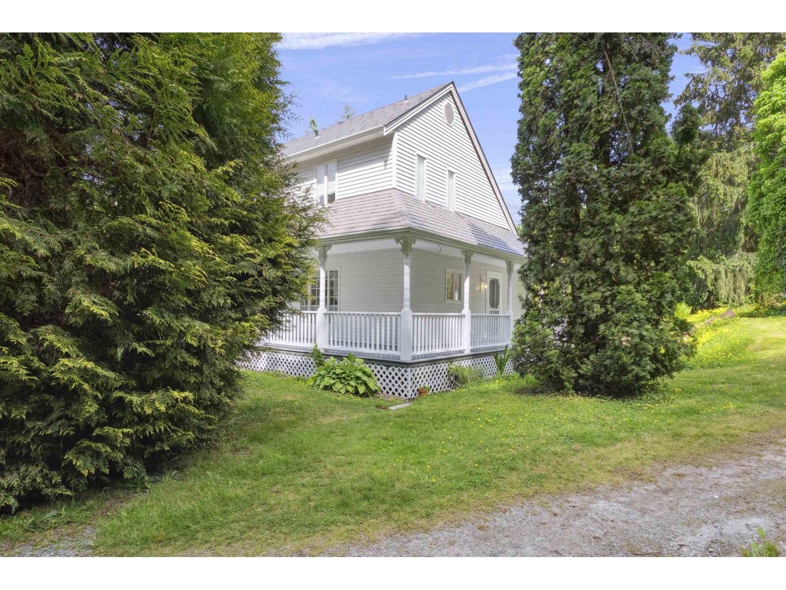 9526 Slater Street Property Photo 5