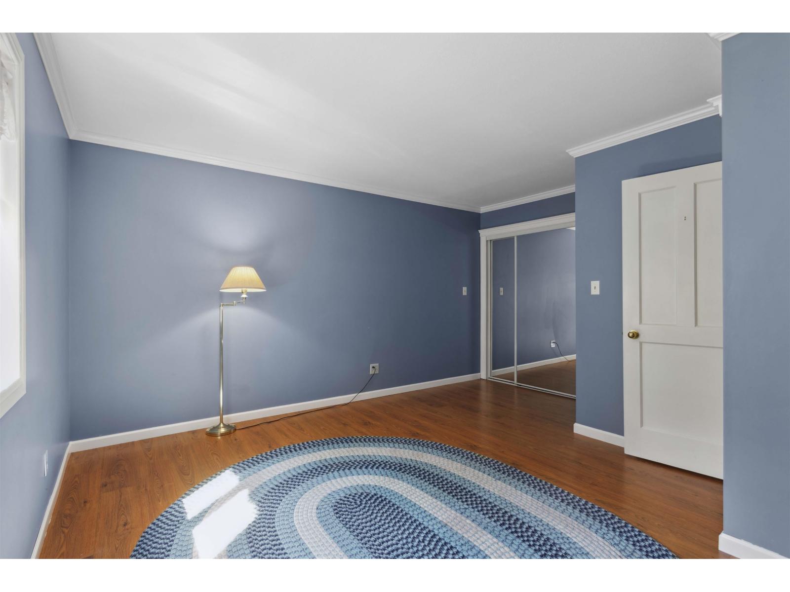 9526 Slater Street Property Photo 18