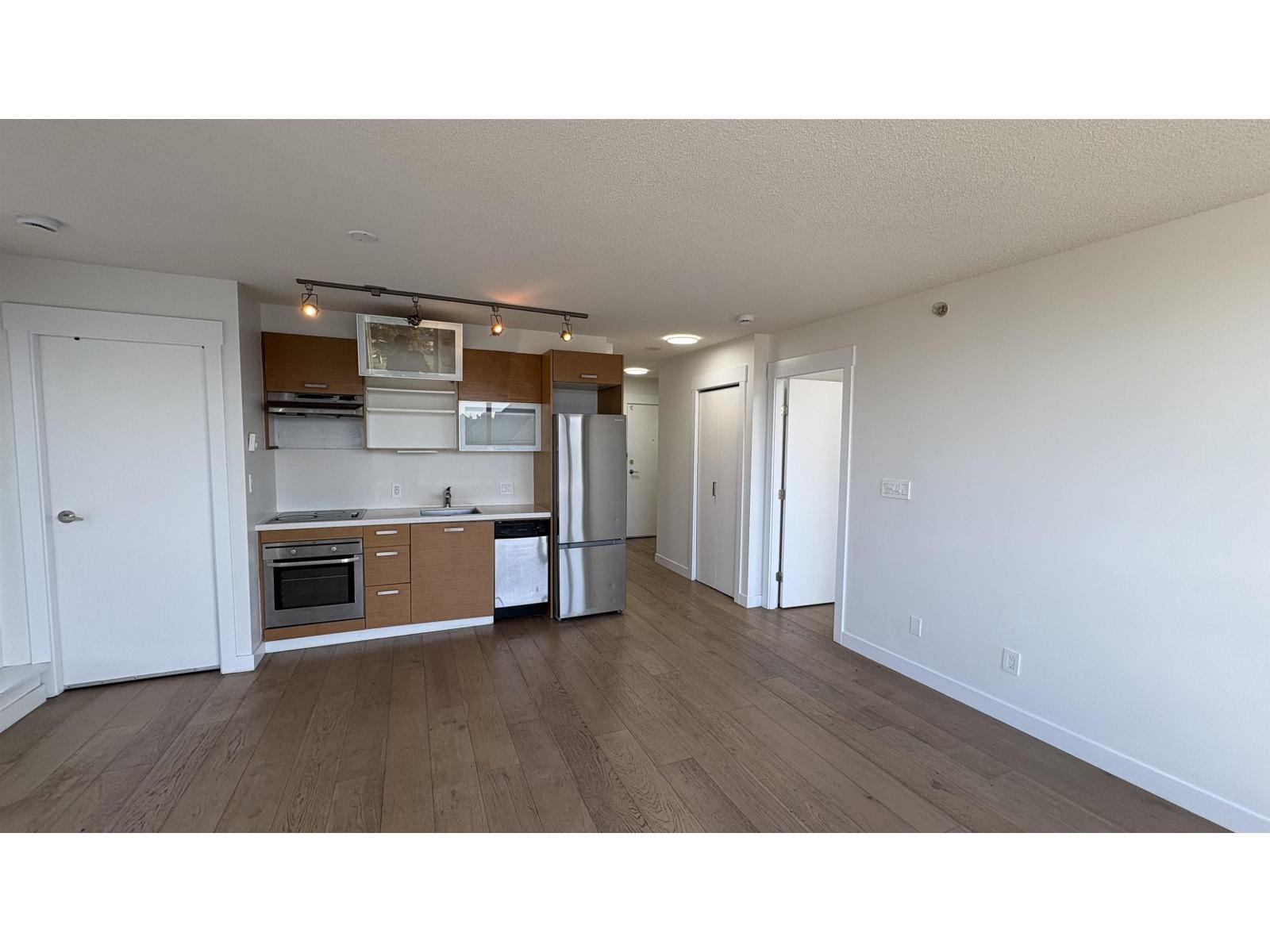 2110 10777 University Drive Property Photo 6