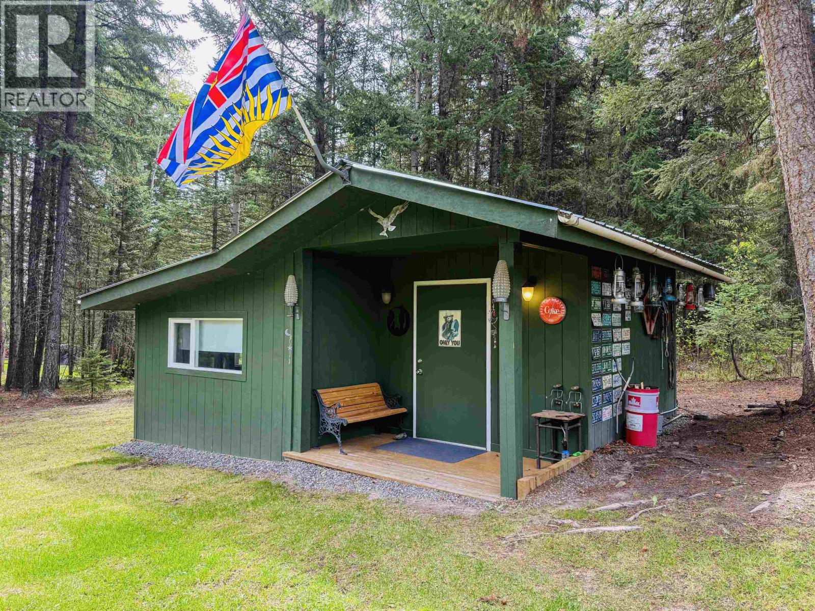 7532 THOMAS POINT ROAD Property Photo 1