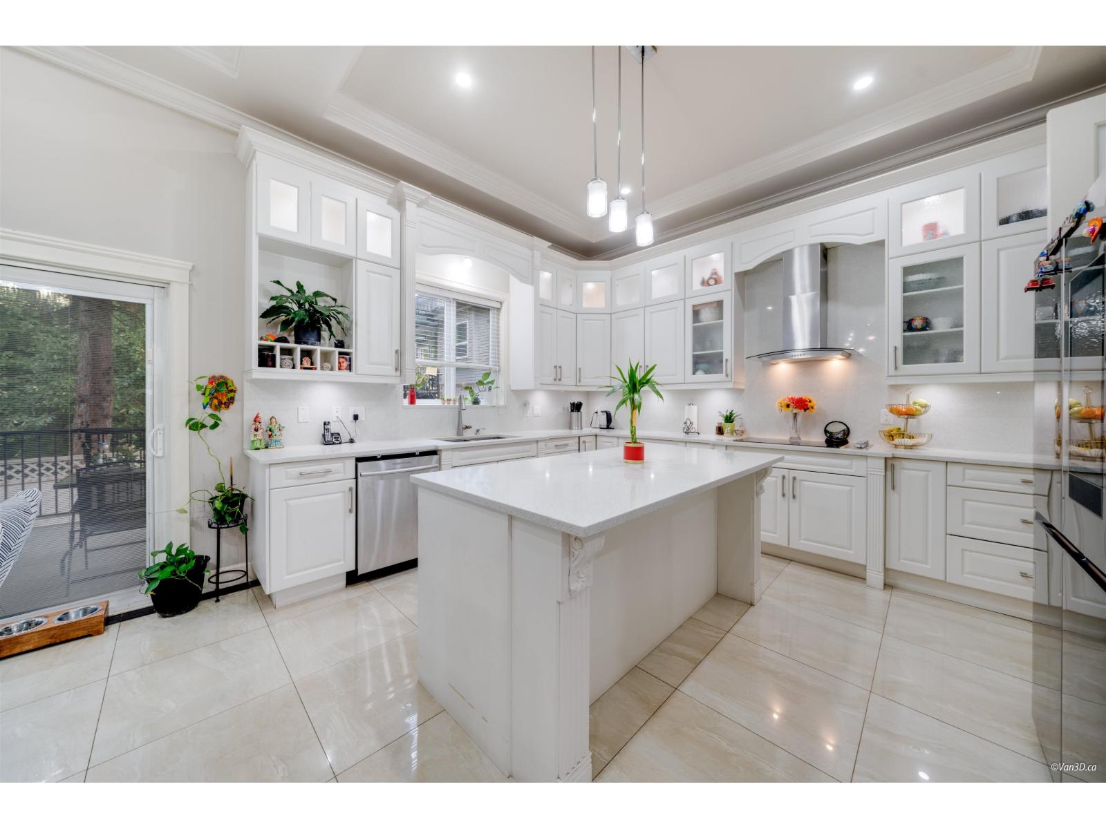 6116 140 Street Property Photo 15