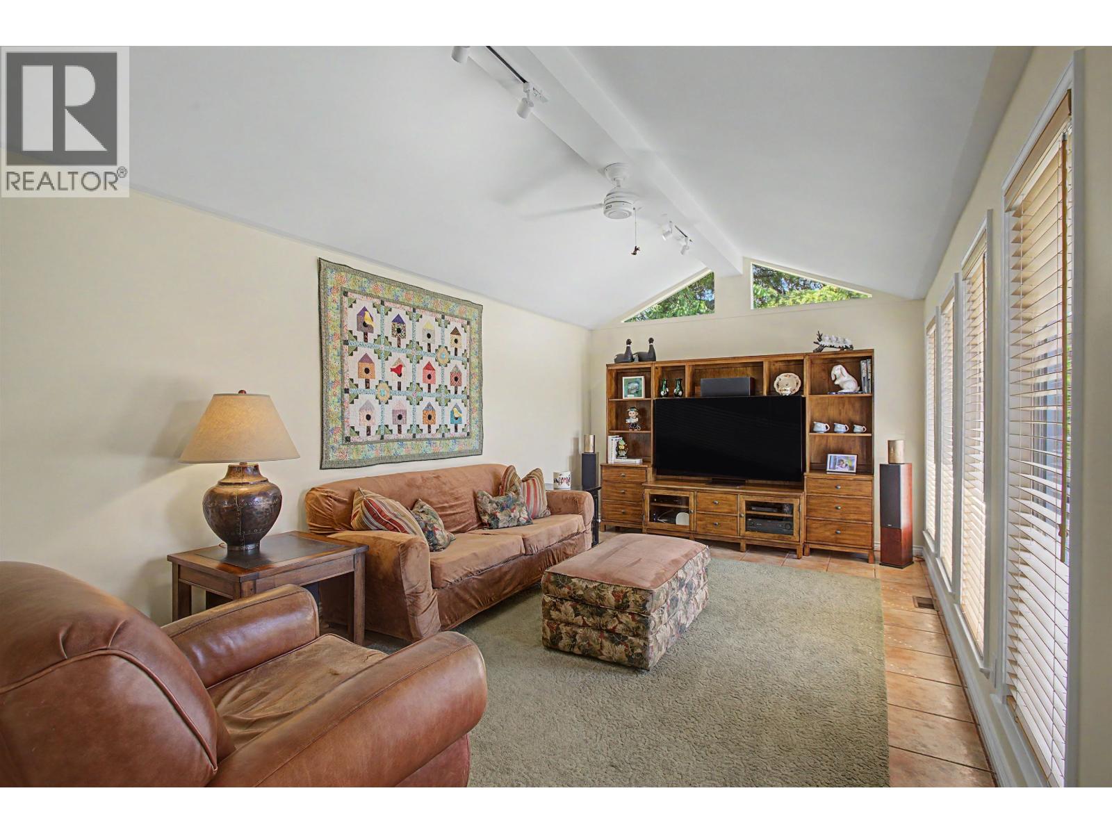 6541 Grant Street Property Photo 10