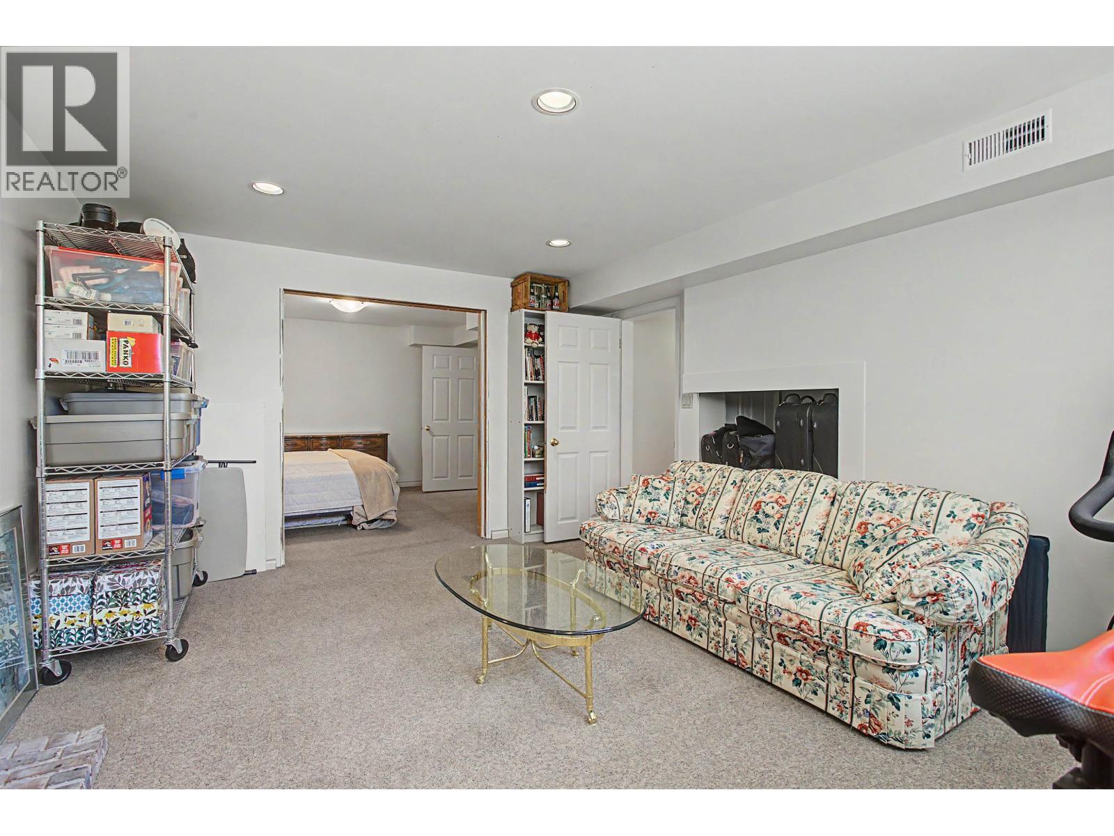 6541 Grant Street Property Photo 18
