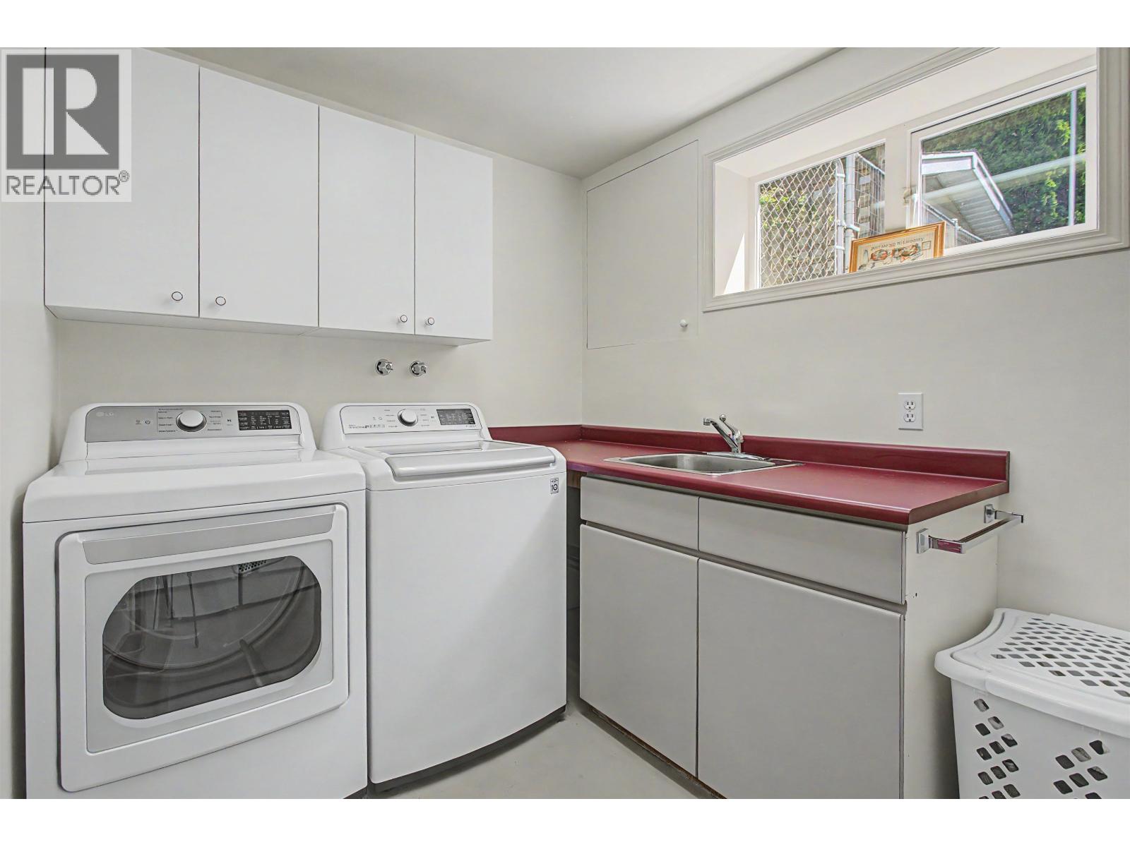 6541 Grant Street Property Photo 23