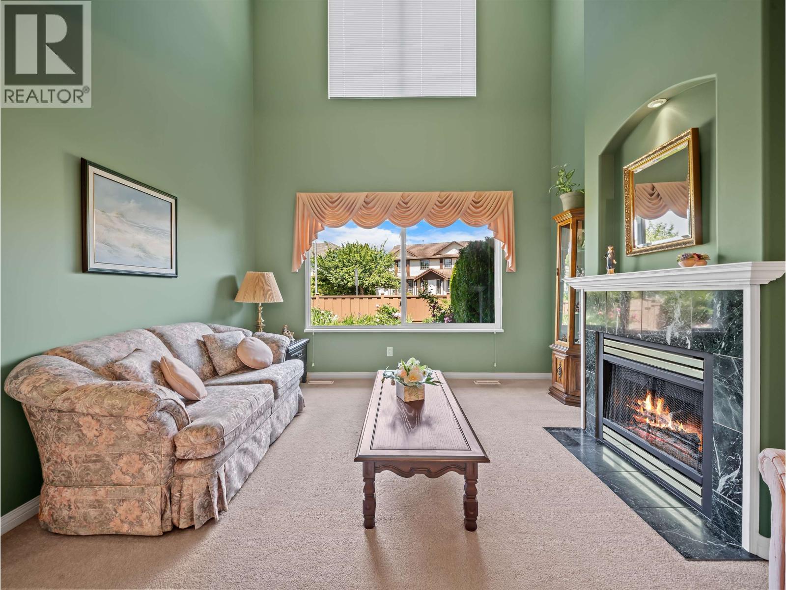 3 1370 RIVERWOOD GATE