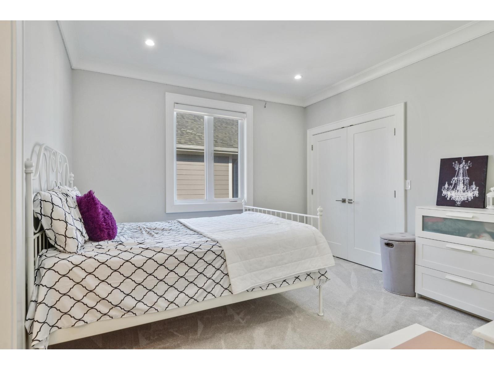 14149 16 Avenue Property Photo 19