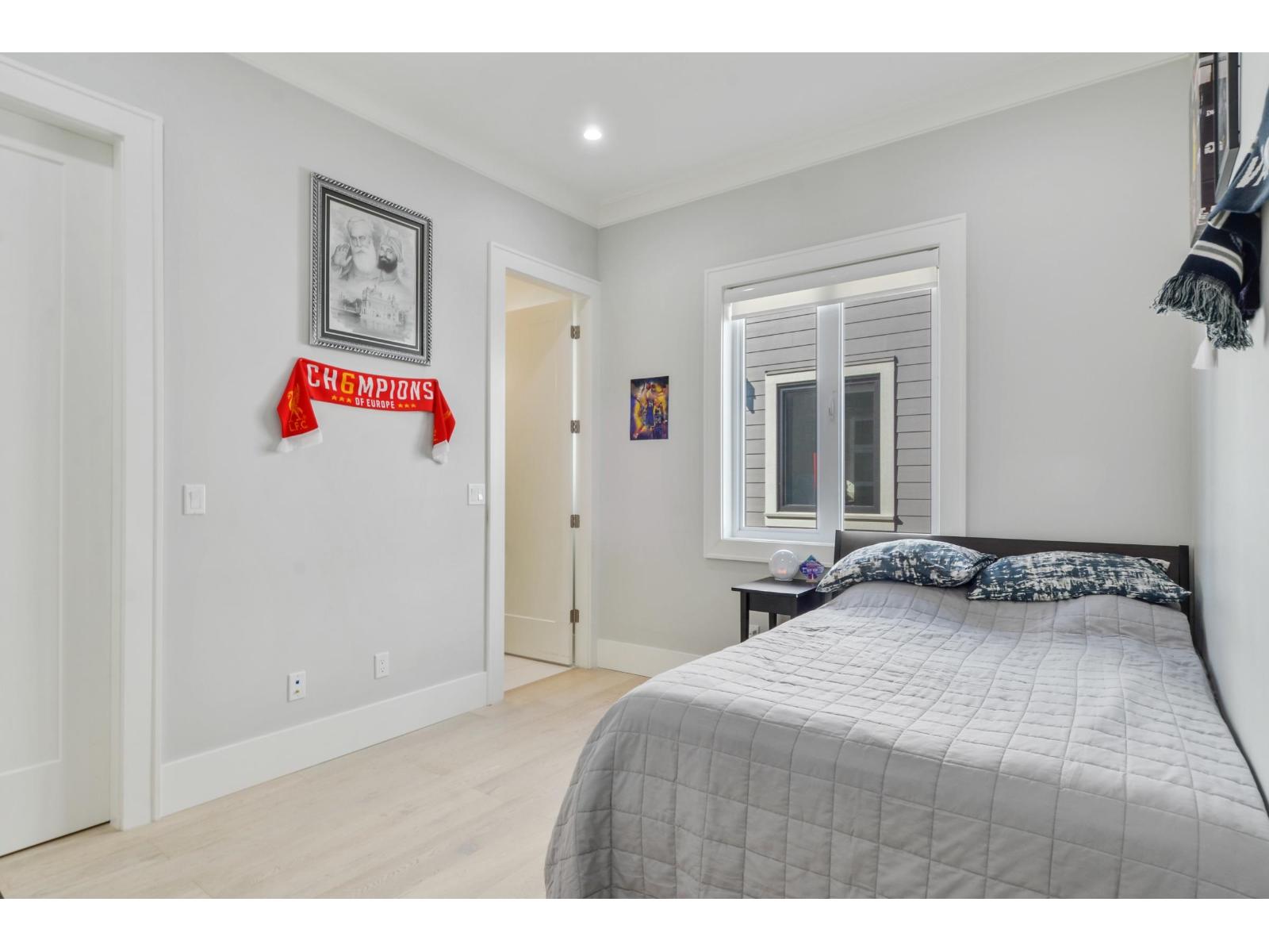 14149 16 Avenue Property Photo 26