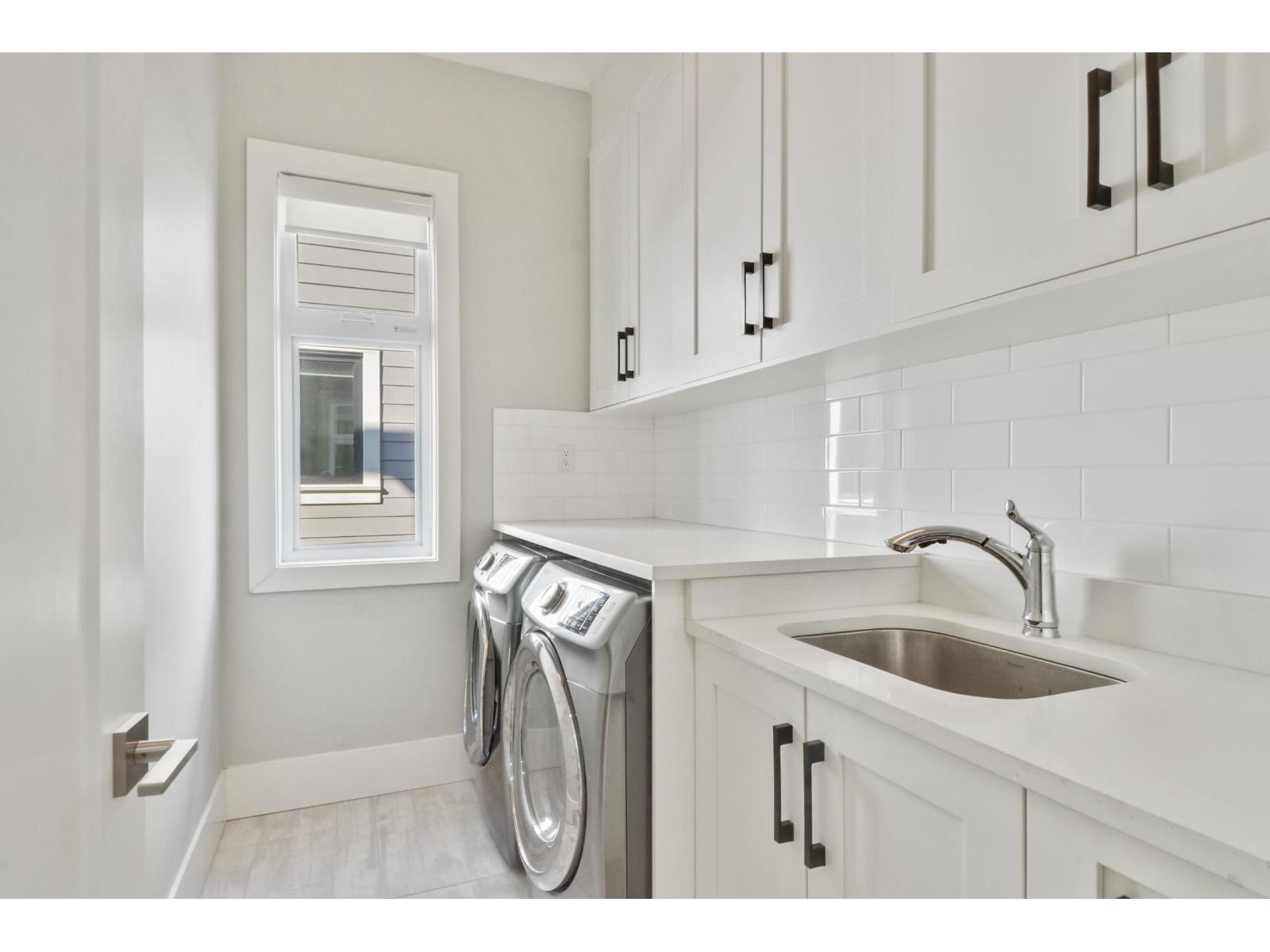 14149 16 Avenue Property Photo 29