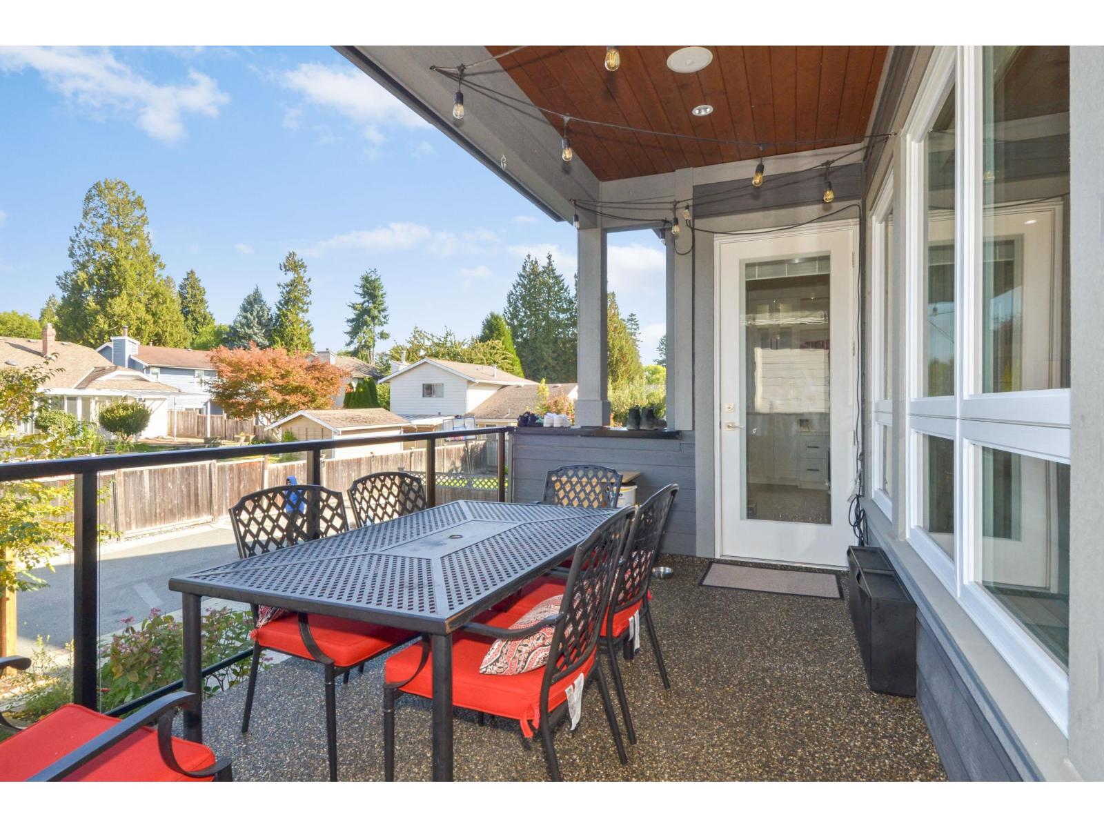 14149 16 Avenue Property Photo 33