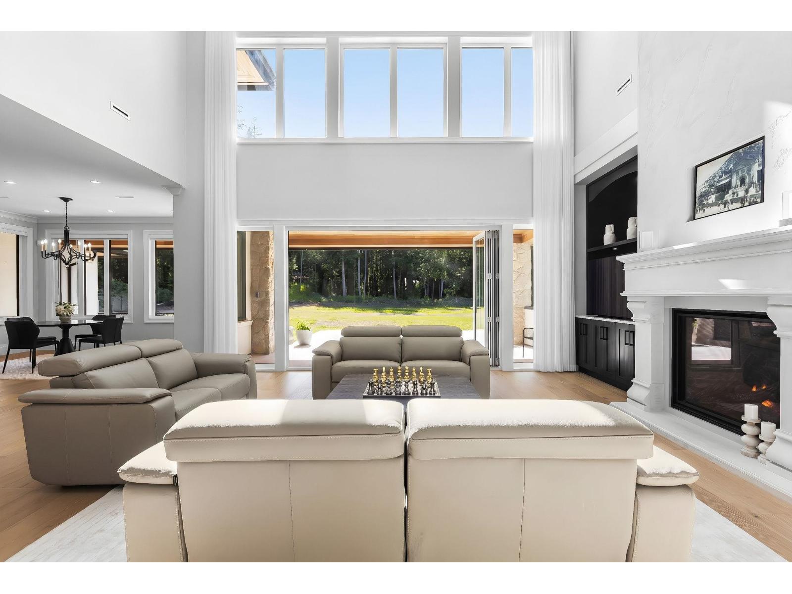123 208 Street Property Photo 3