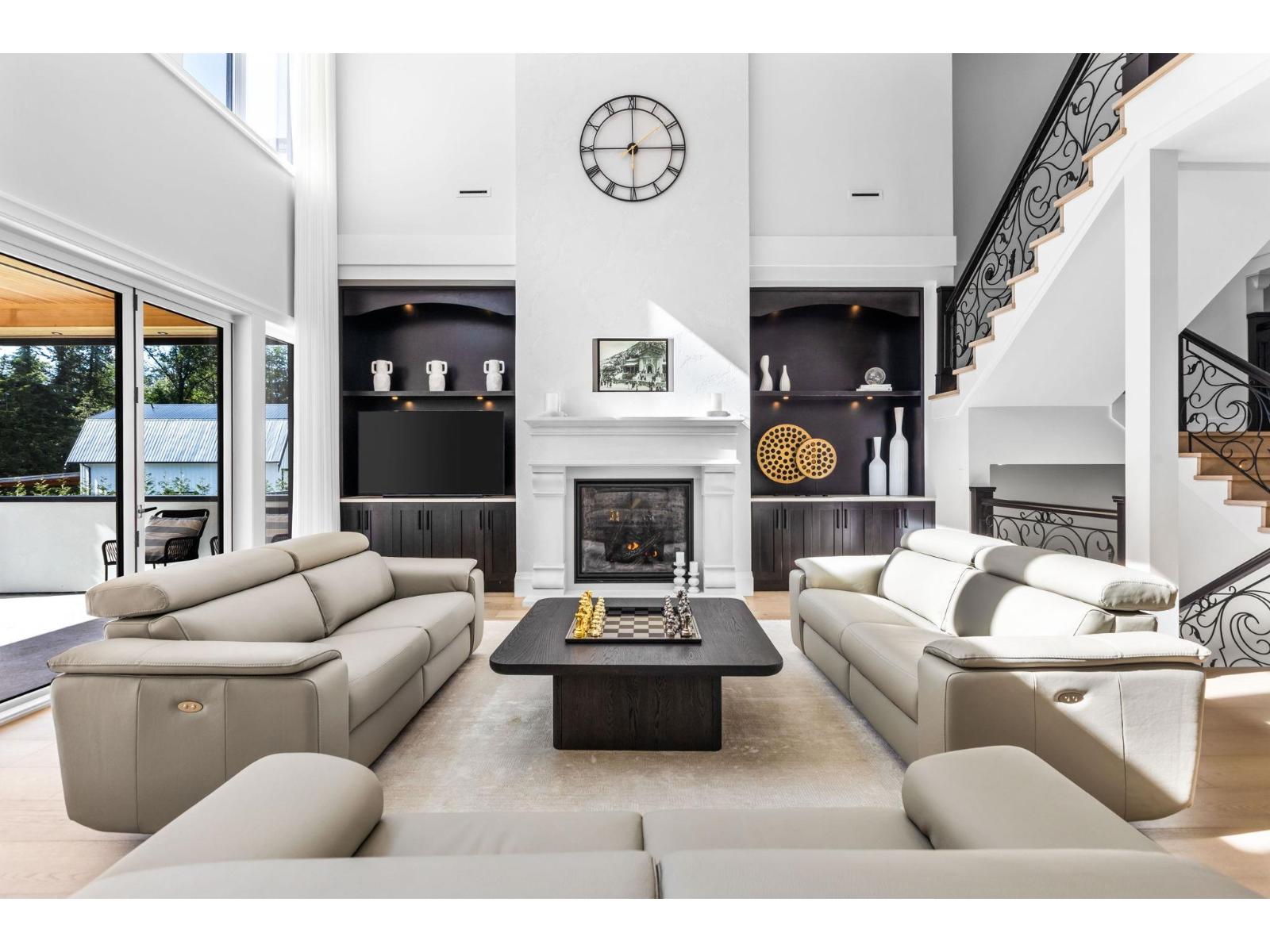 123 208 Street Property Photo 4