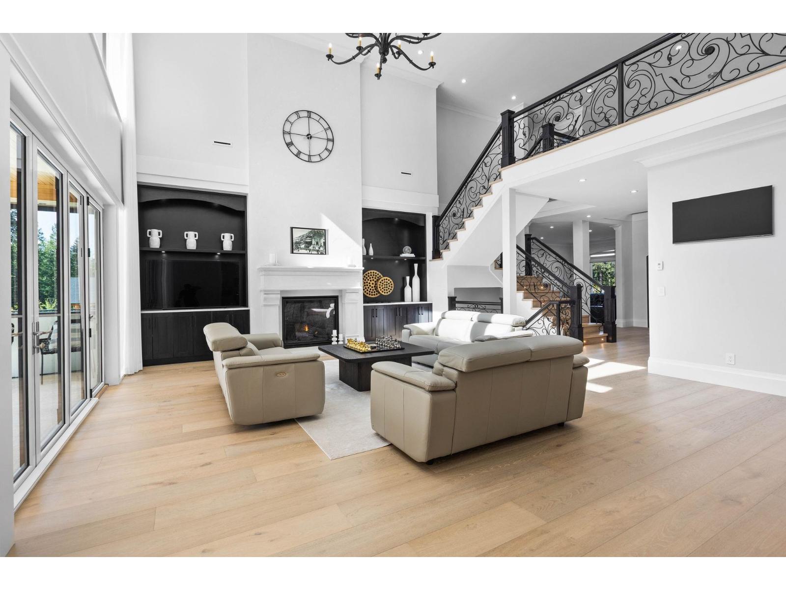 123 208 Street Property Photo 5