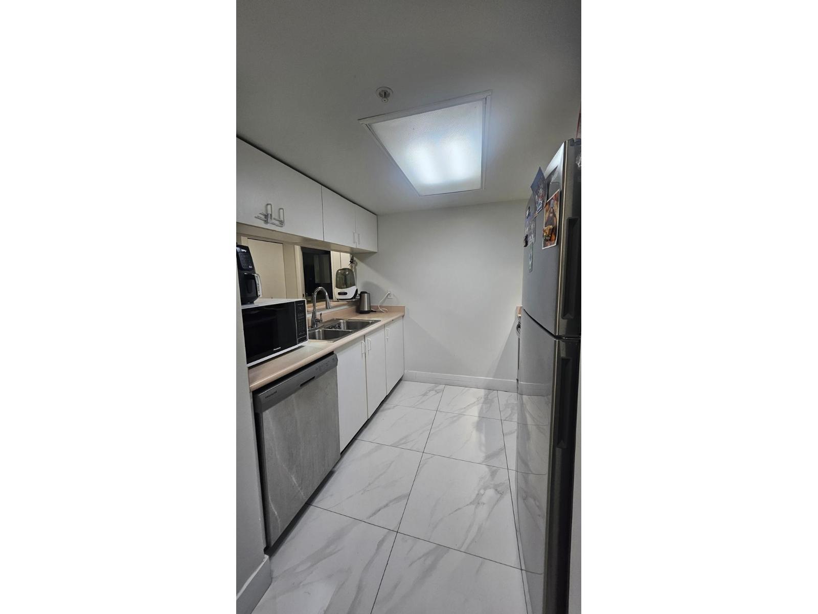 1206 10523 University Drive Property Photo 3