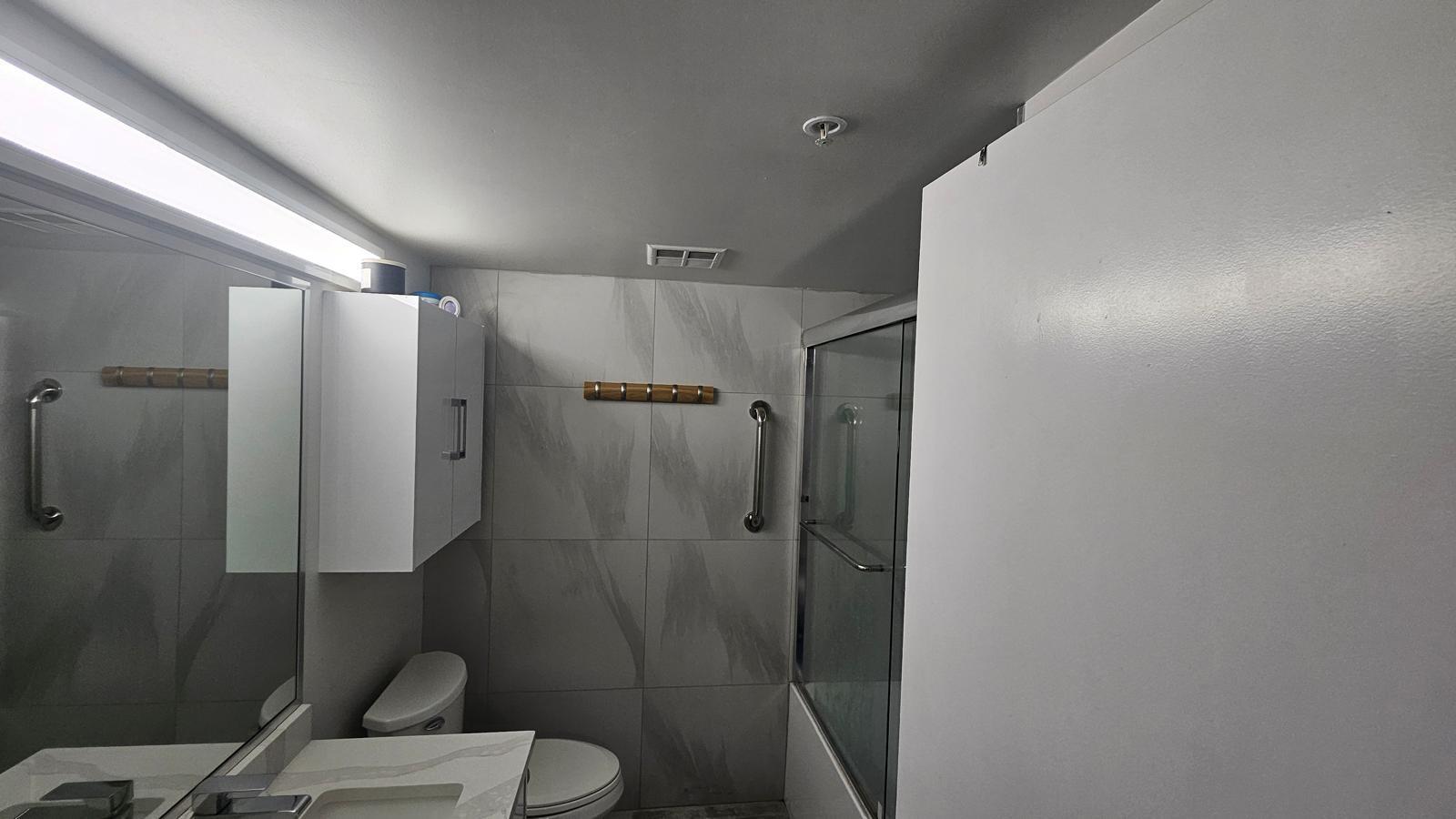 1206 10523 University Drive Property Photo 11
