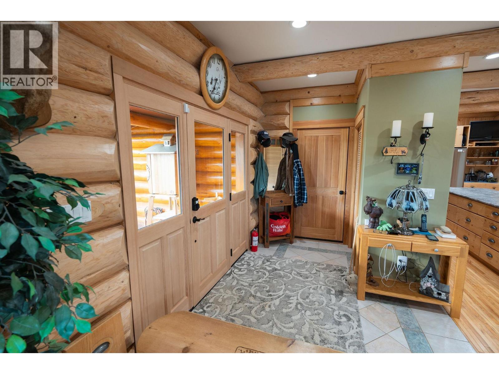 3754 Horsefly Road Property Photo 5