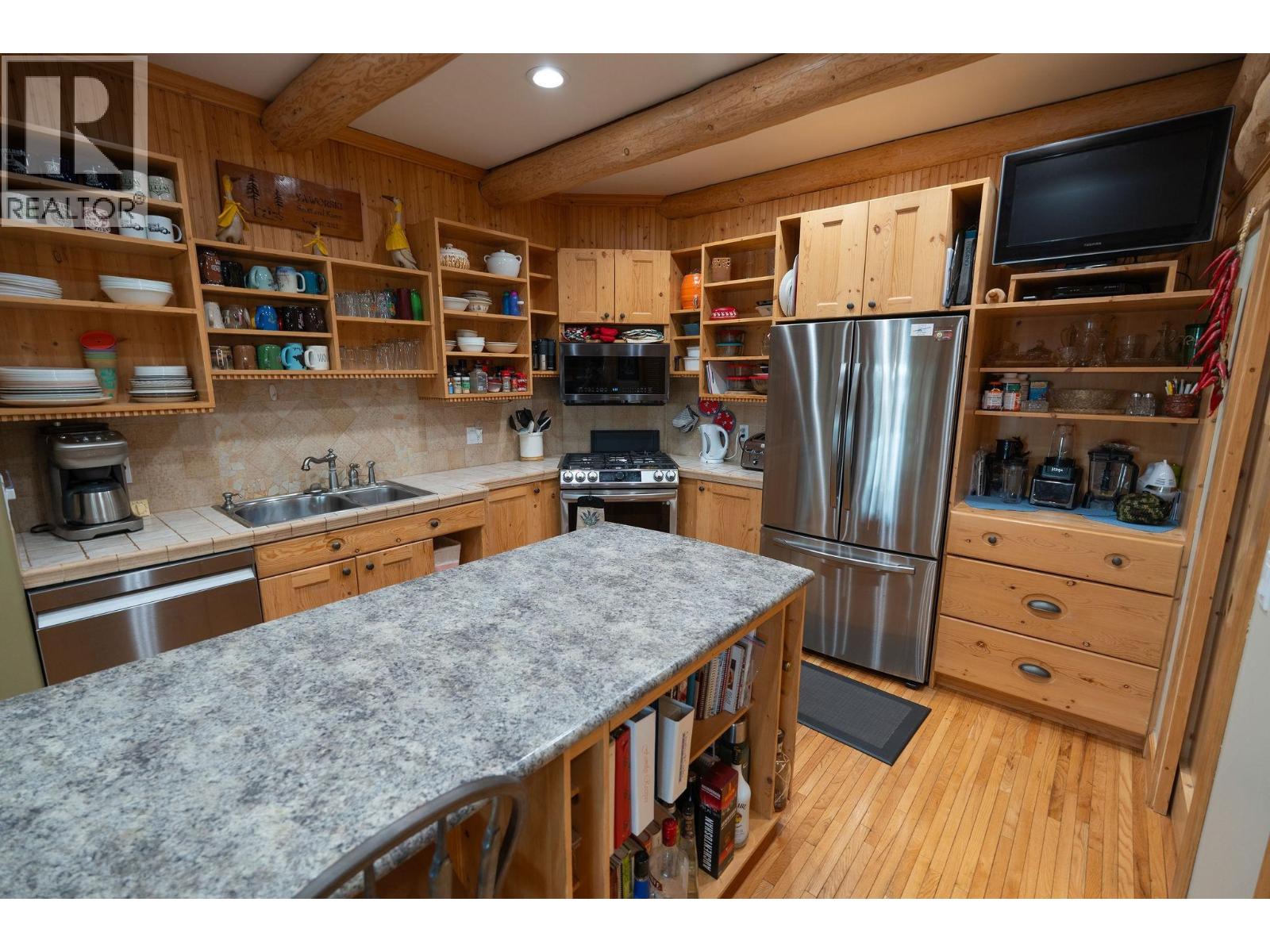 3754 Horsefly Road Property Photo 7