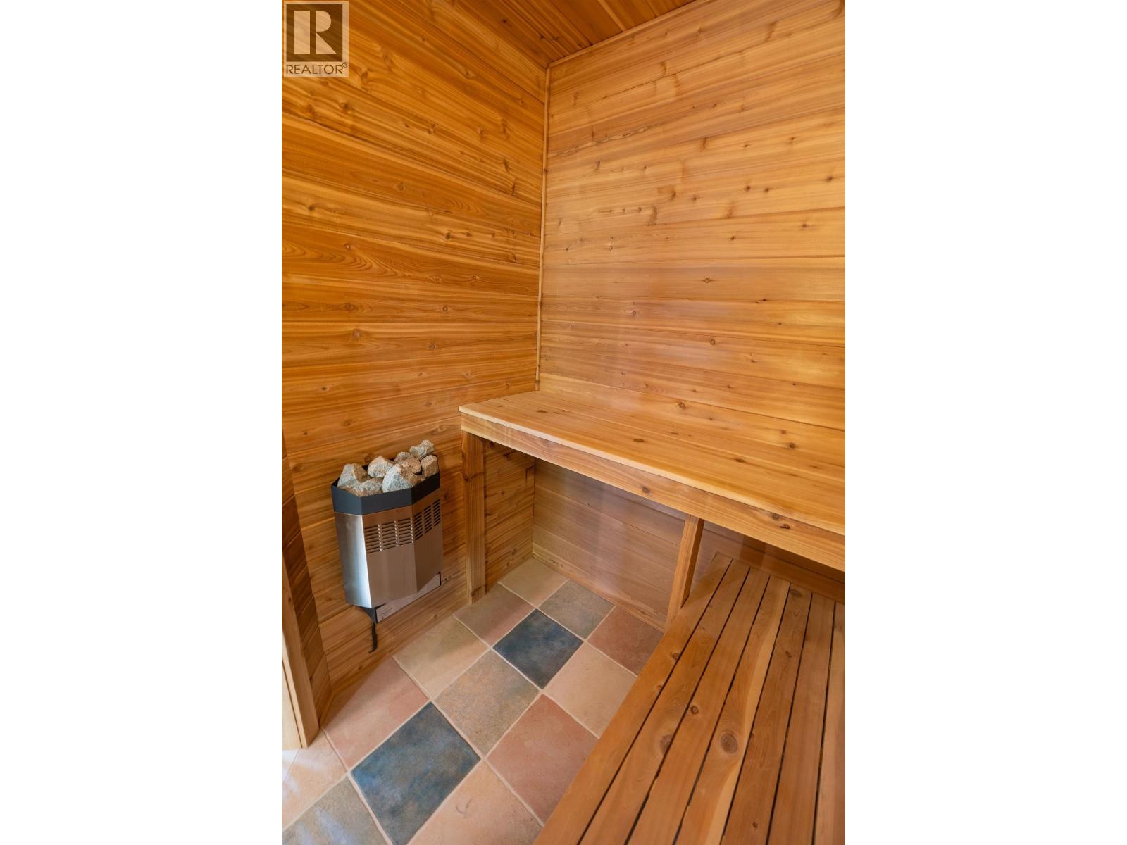 3754 Horsefly Road Property Photo 18
