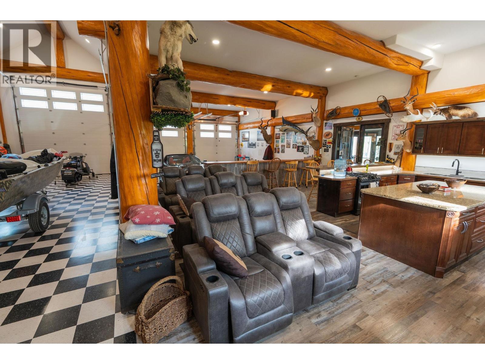 3754 Horsefly Road Property Photo 27