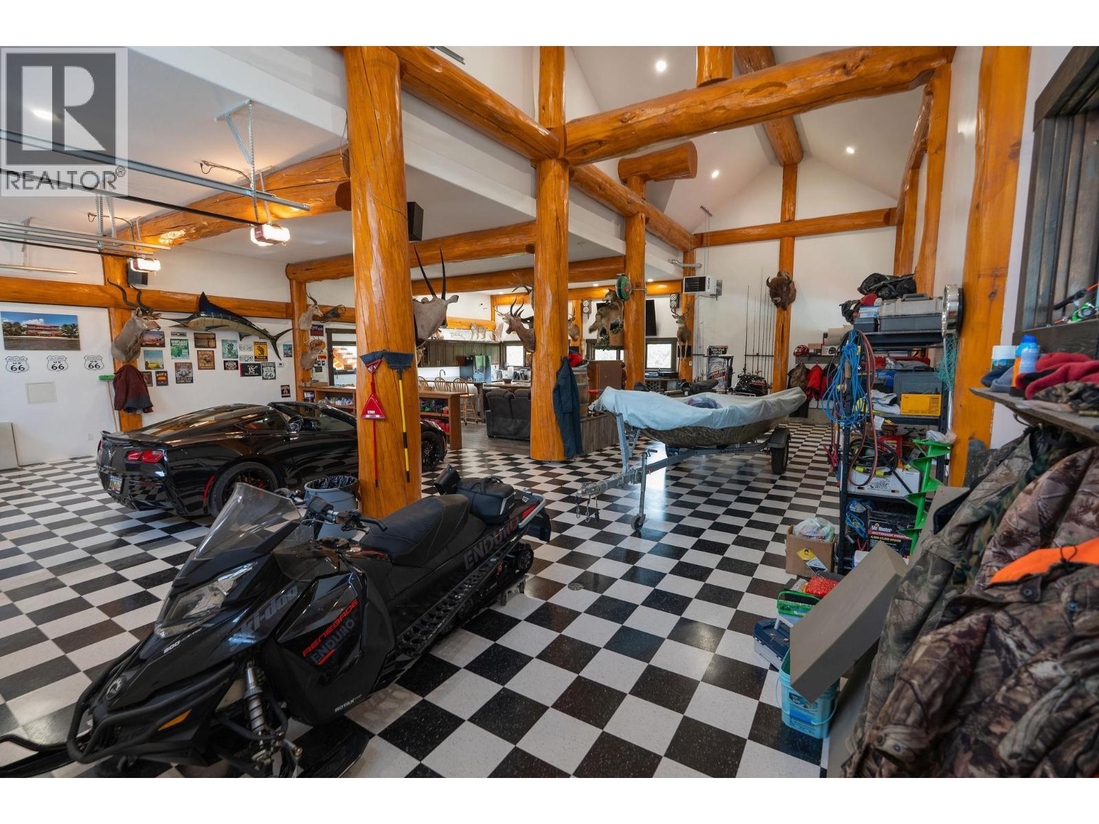 3754 Horsefly Road Property Photo 28