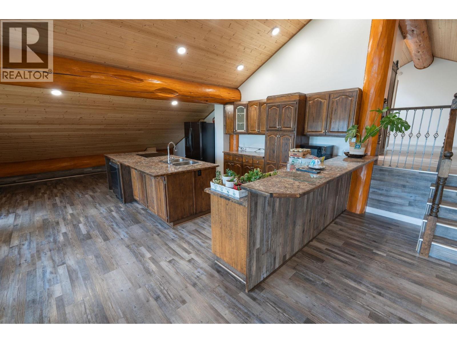 3754 Horsefly Road Property Photo 32