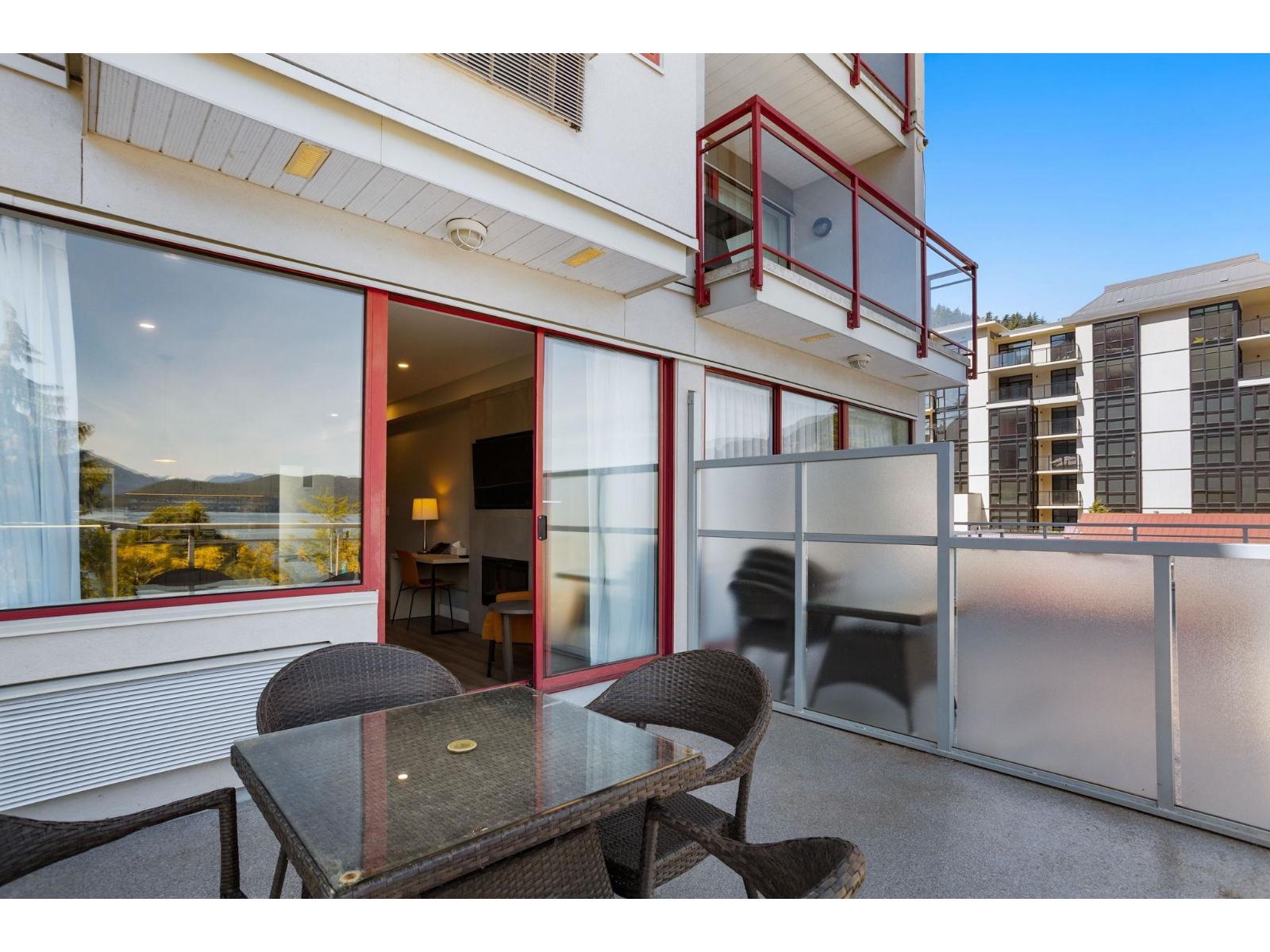 160 Esplanade Avenue #212c Property Photo 9