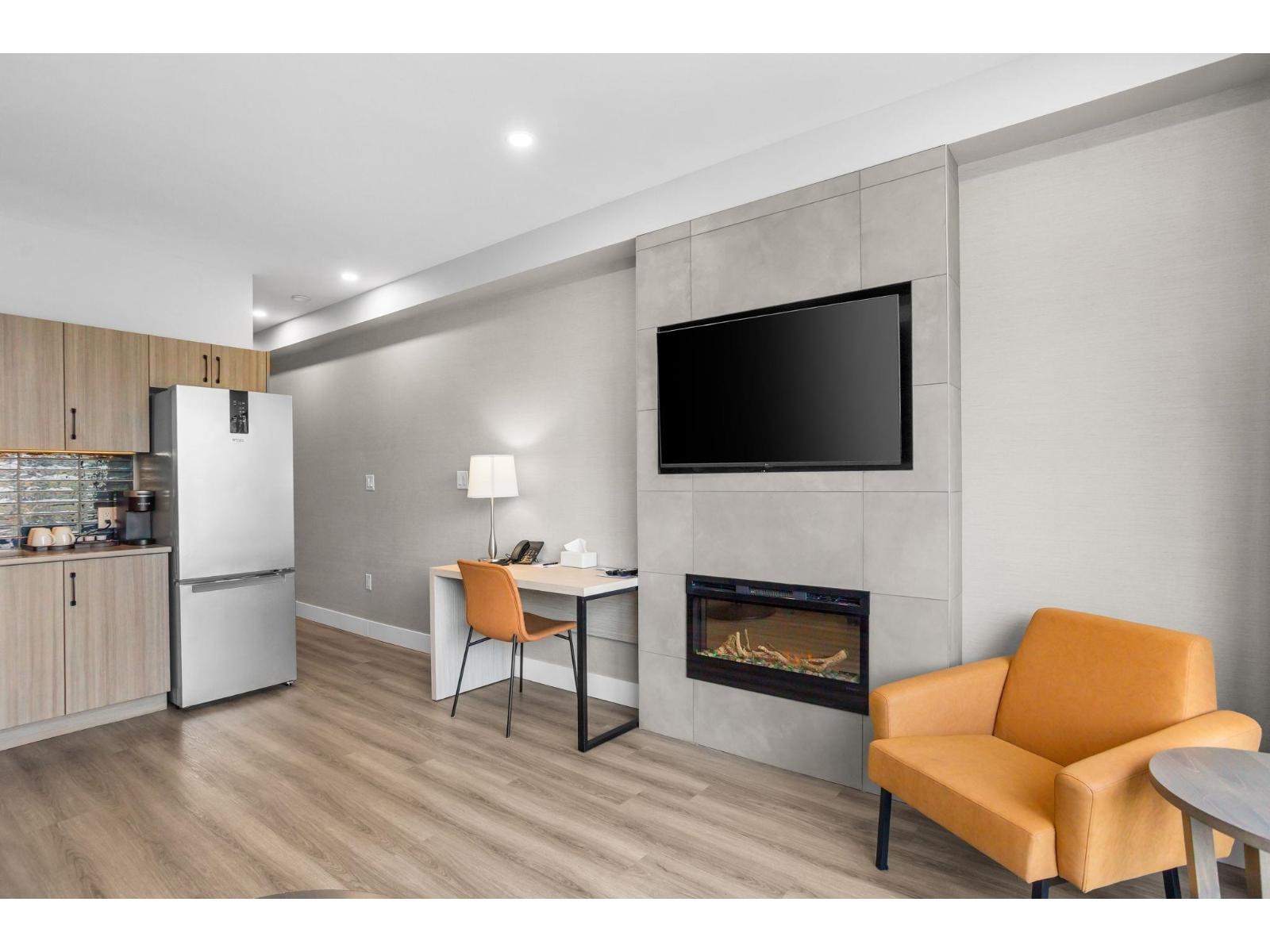 160 Esplanade Avenue #212c Property Photo 13