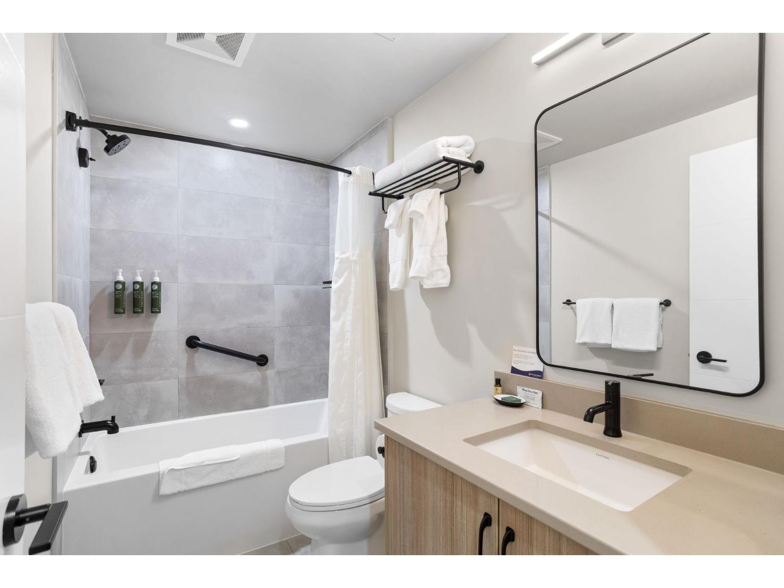 160 Esplanade Avenue #212c Property Photo 18