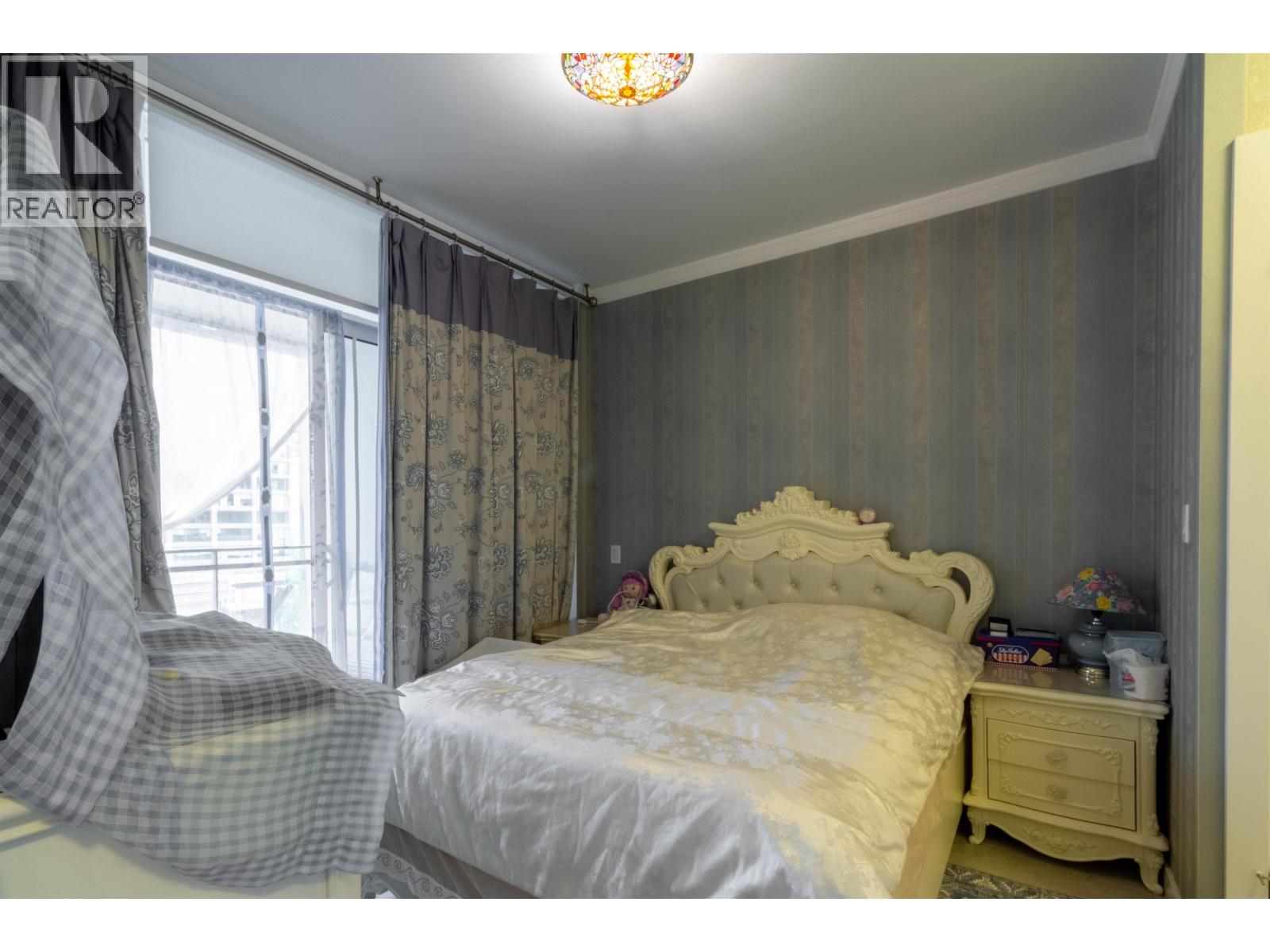 602 4688 Kingsway Property Photo 10