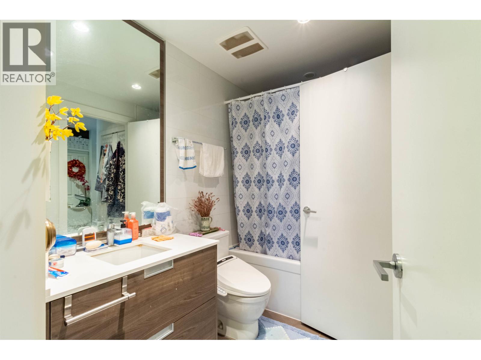 602 4688 Kingsway Property Photo 12