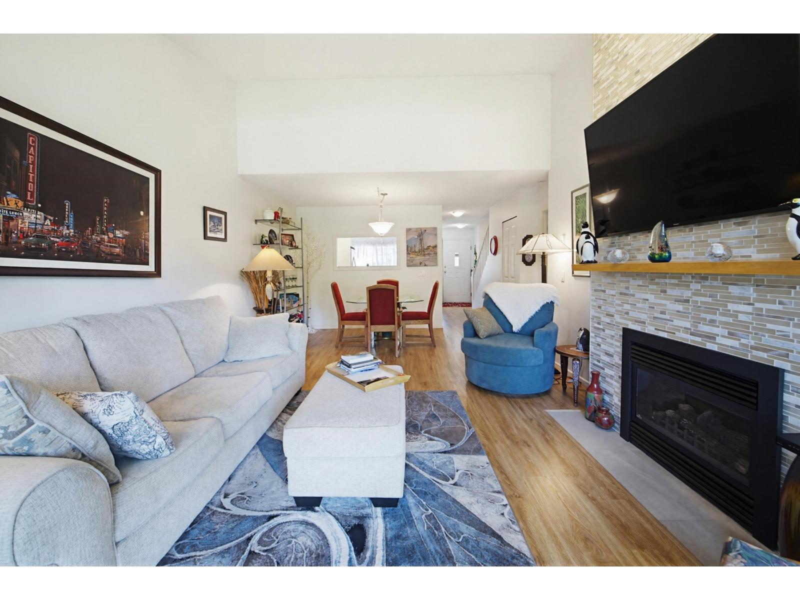 57 8737 212 Street Property Photo 6