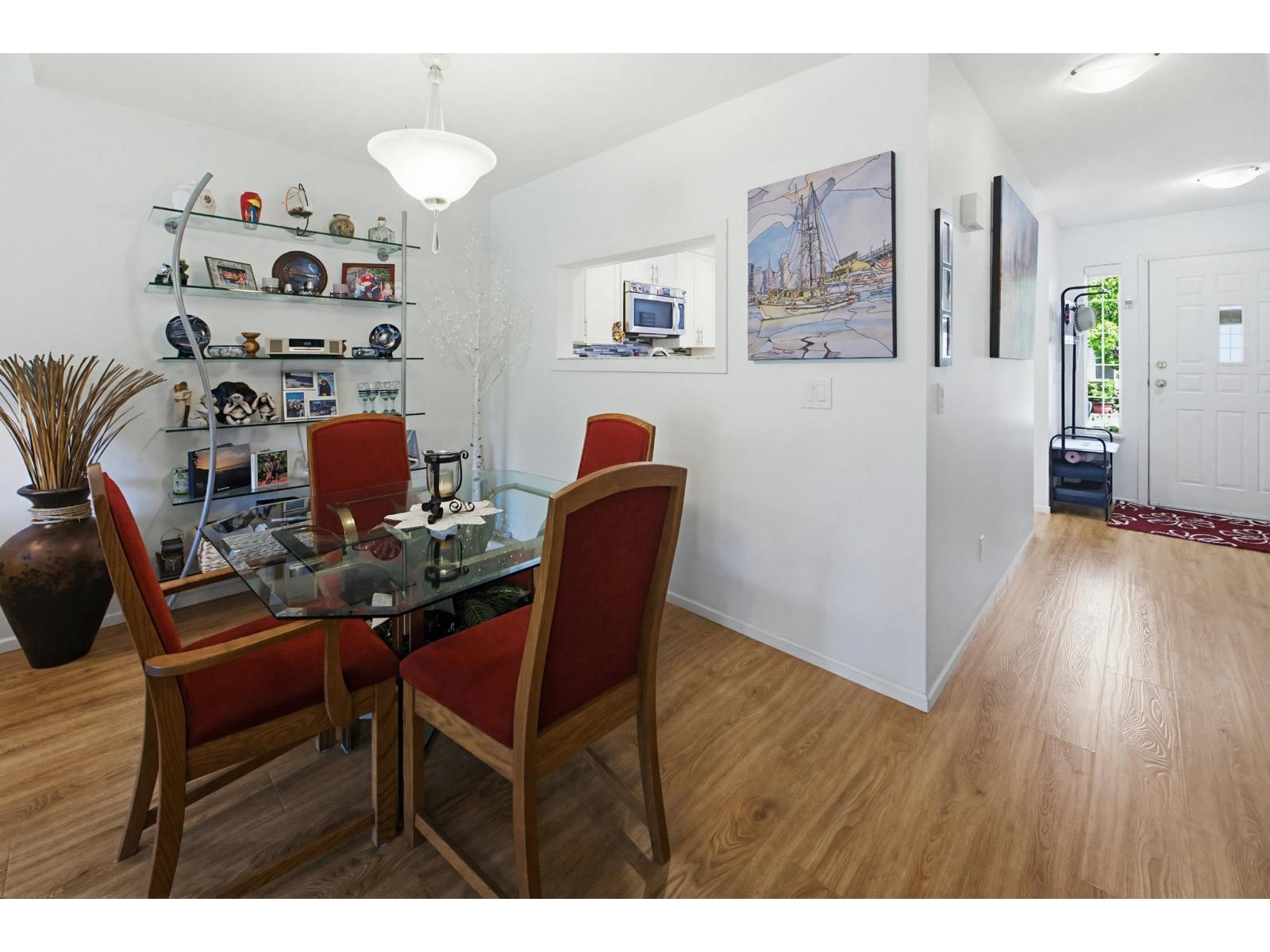 57 8737 212 Street Property Photo 9