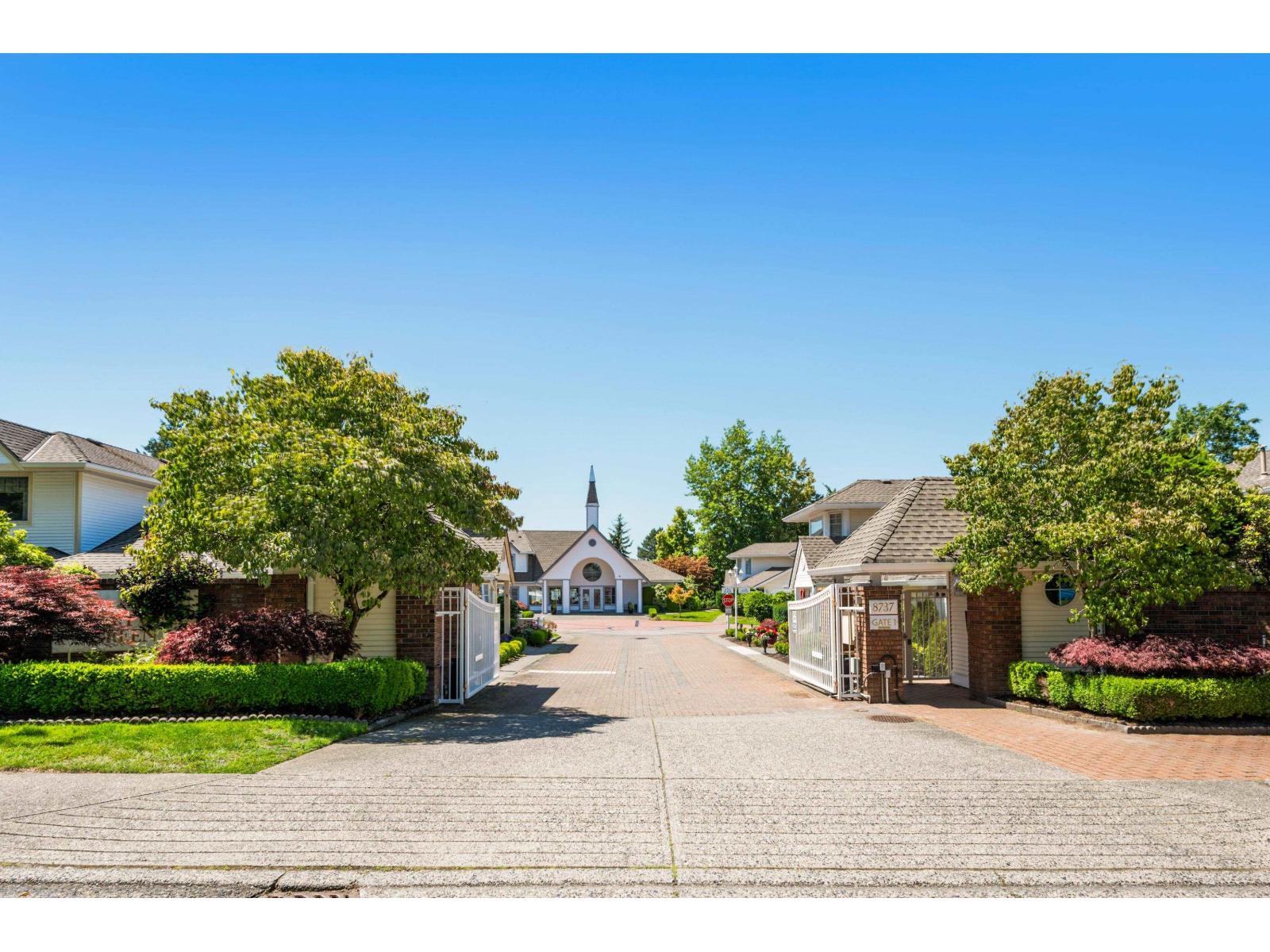 57 8737 212 Street Property Photo 40