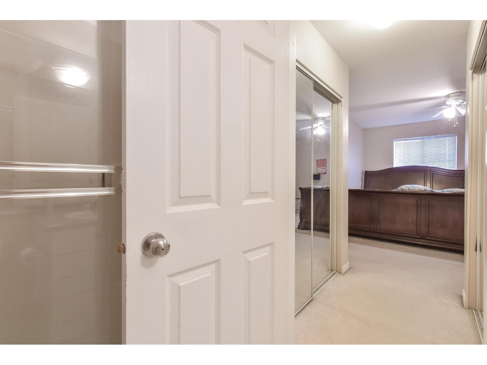 55 15133 29a Avenue Property Photo 13