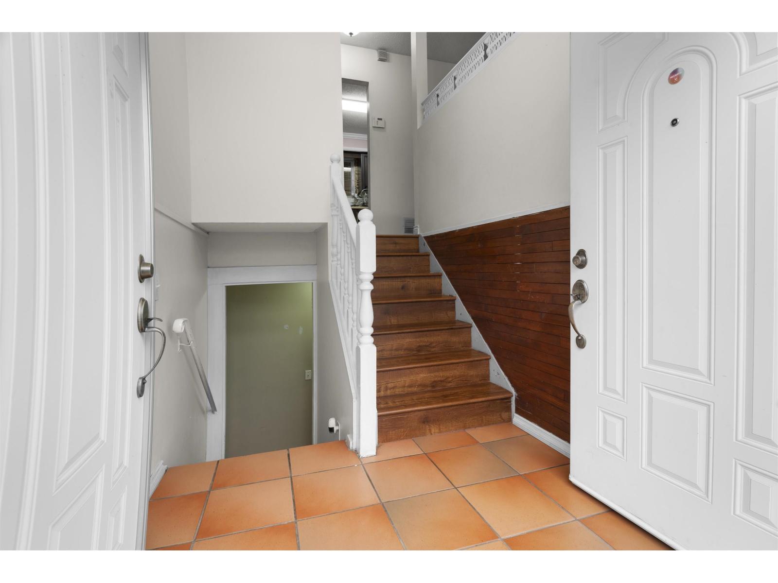 11776 86 Avenue Property Photo 4