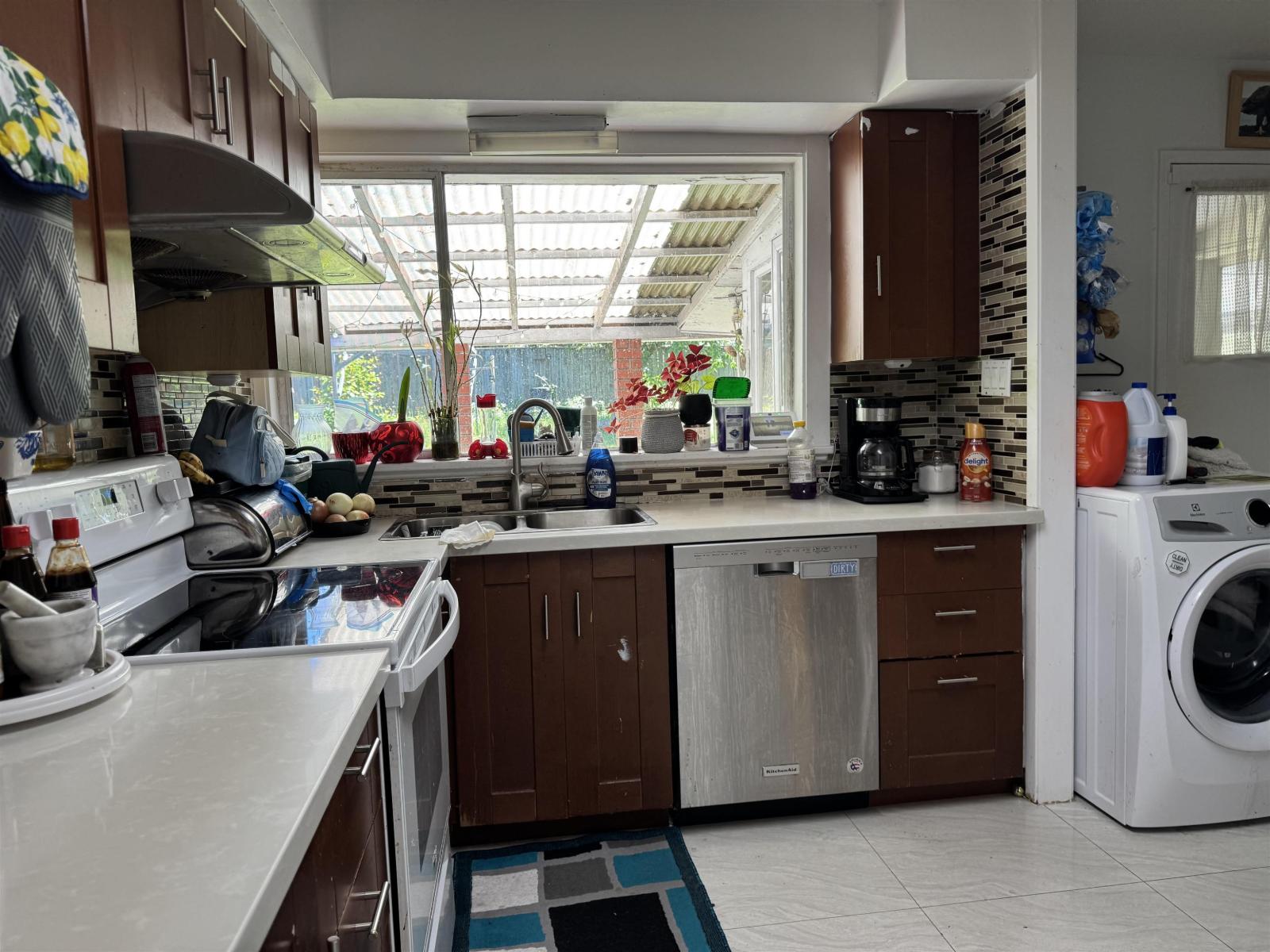 10618 137a Street Property Photo 11