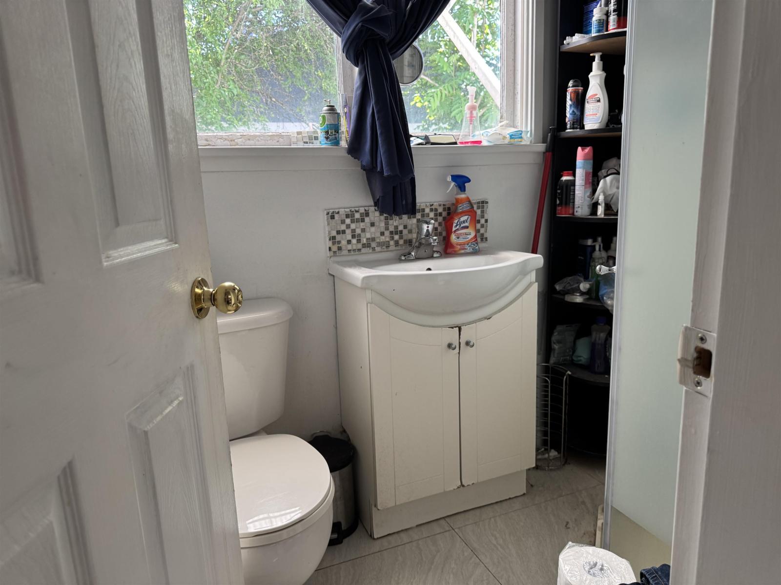 10618 137a Street Property Photo 12