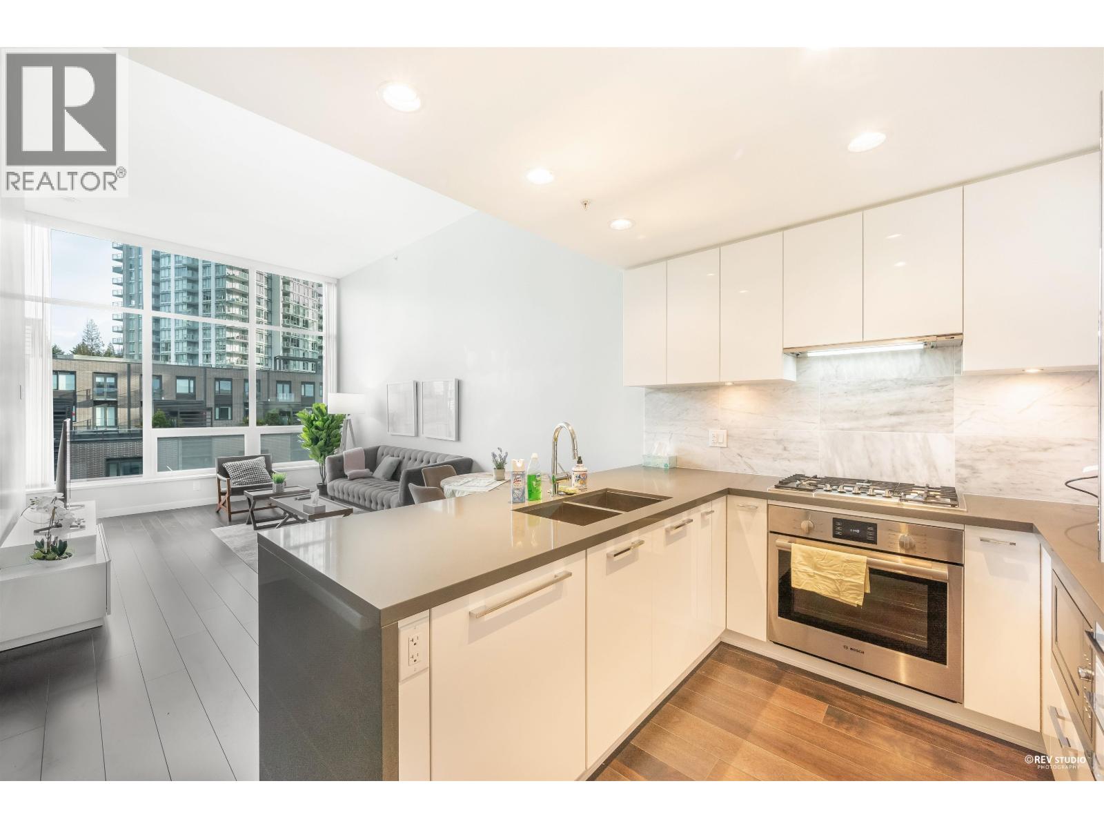 410 5638 BIRNEY AVENUE Property Photo 1