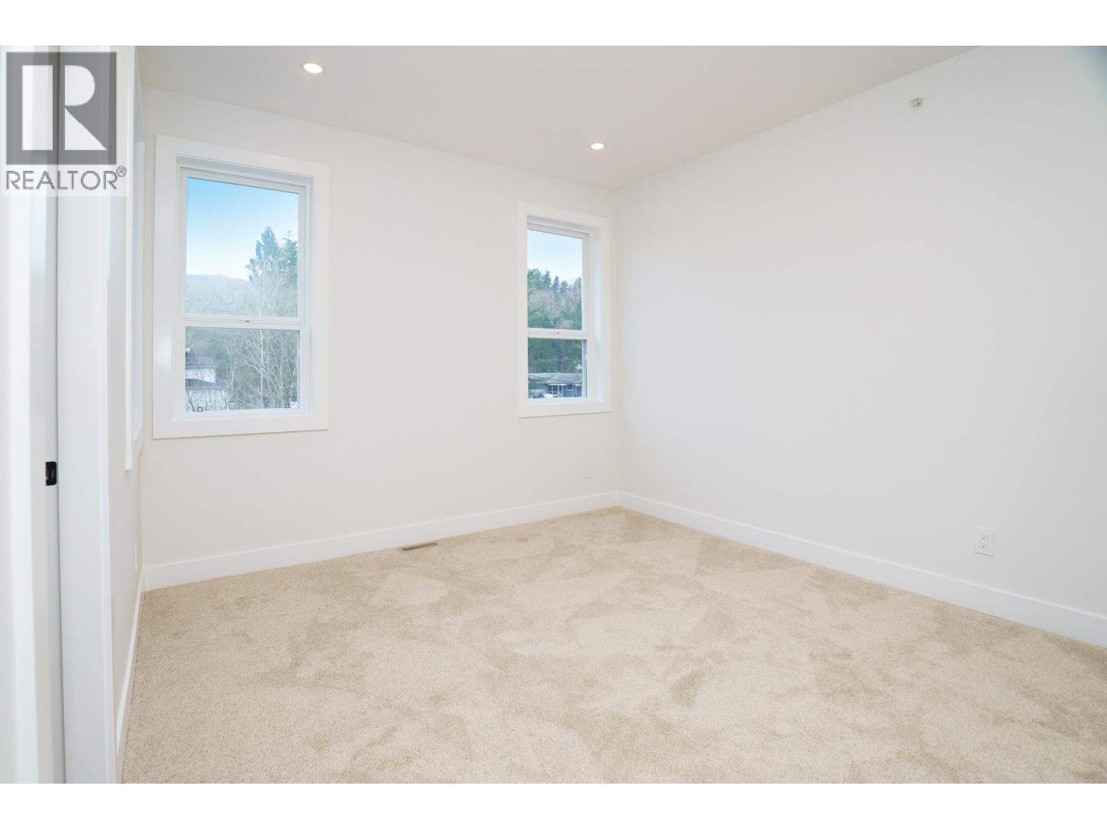 11002 243b Street Property Photo 28