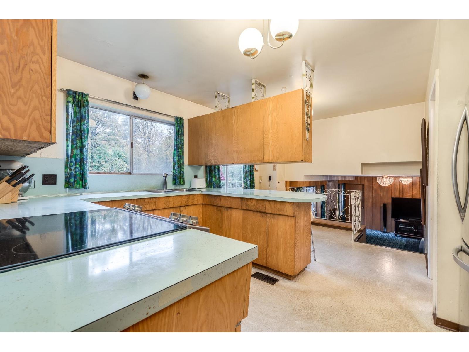 14457 110 Avenue Property Photo 14