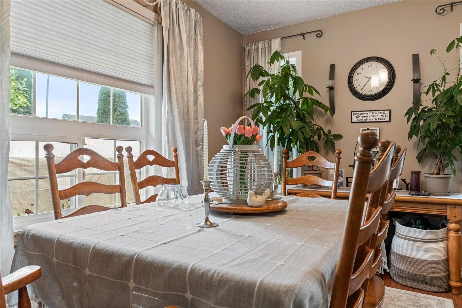 1535 Canterbury Drive Property Photo 9