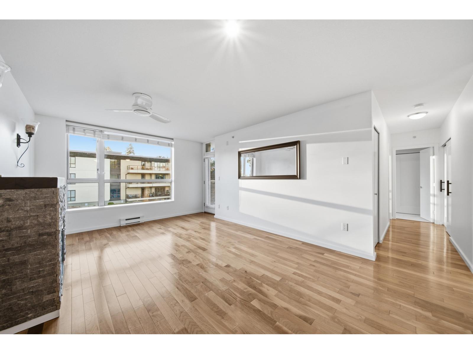 303 15777 Marine Drive Property Photo 8
