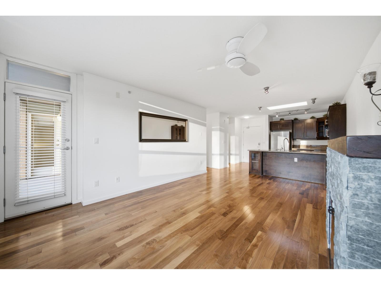 303 15777 Marine Drive Property Photo 10