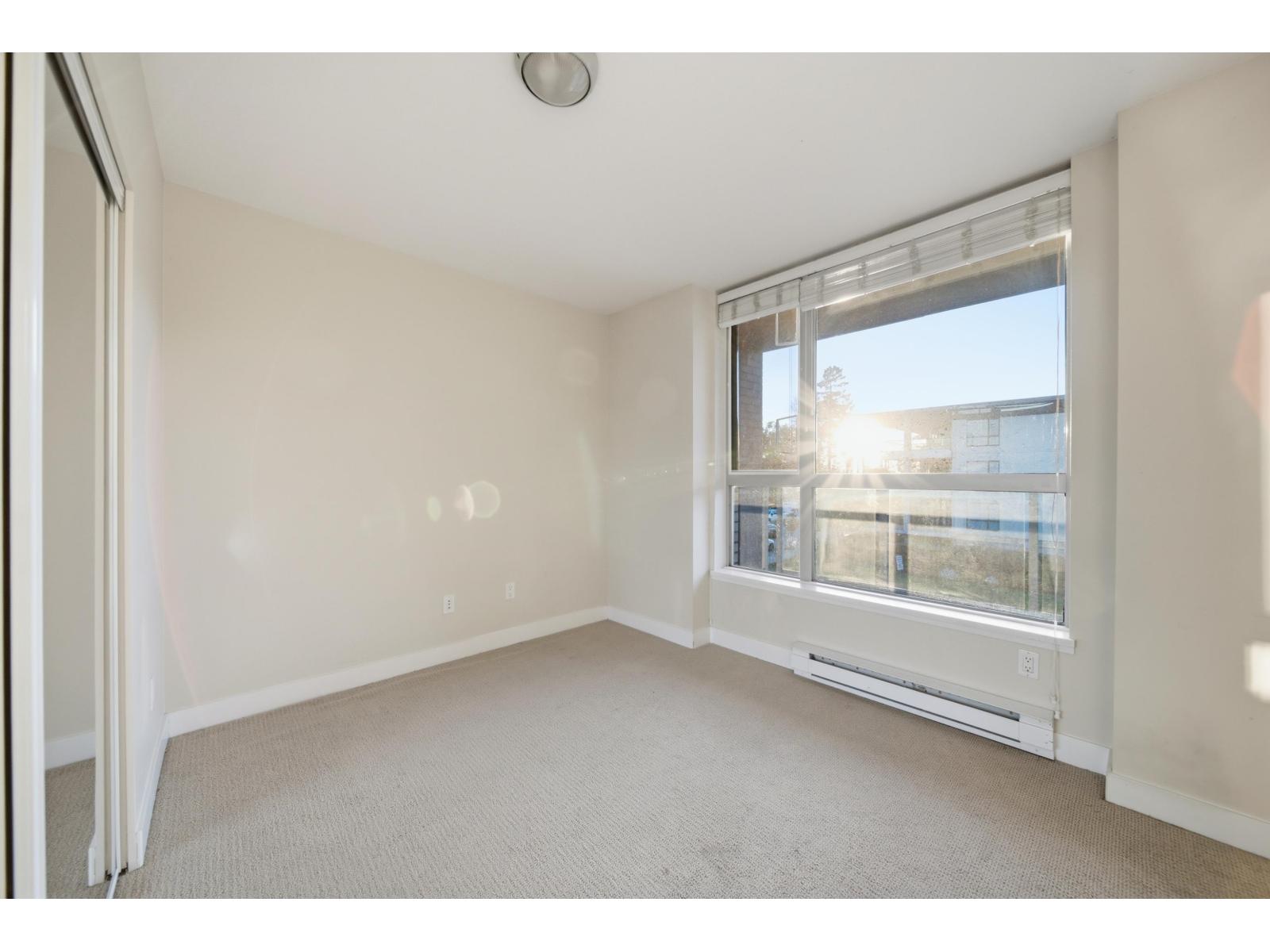 303 15777 Marine Drive Property Photo 12