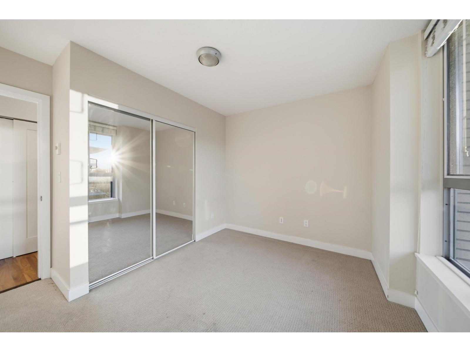 303 15777 Marine Drive Property Photo 14