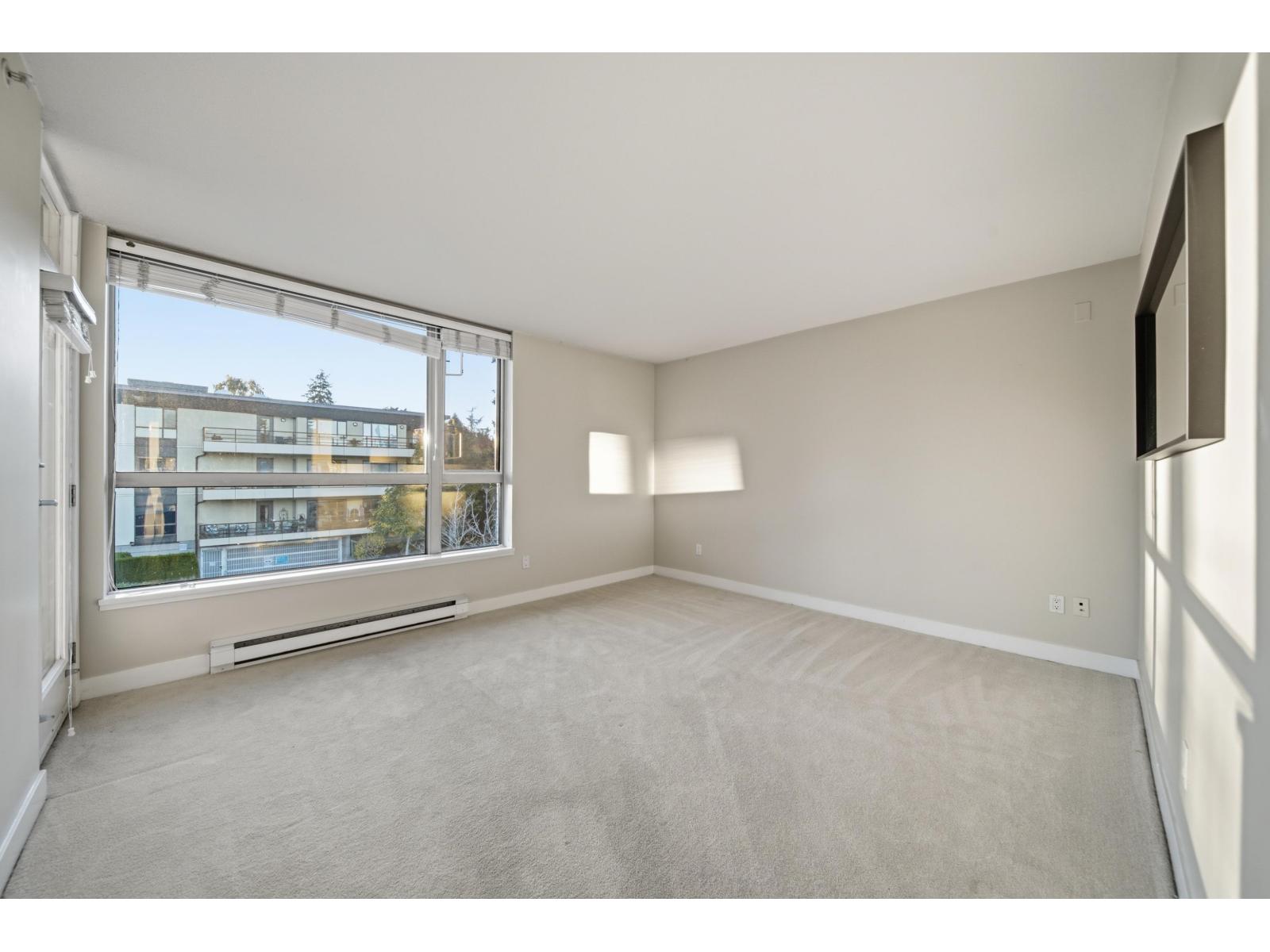 303 15777 Marine Drive Property Photo 15